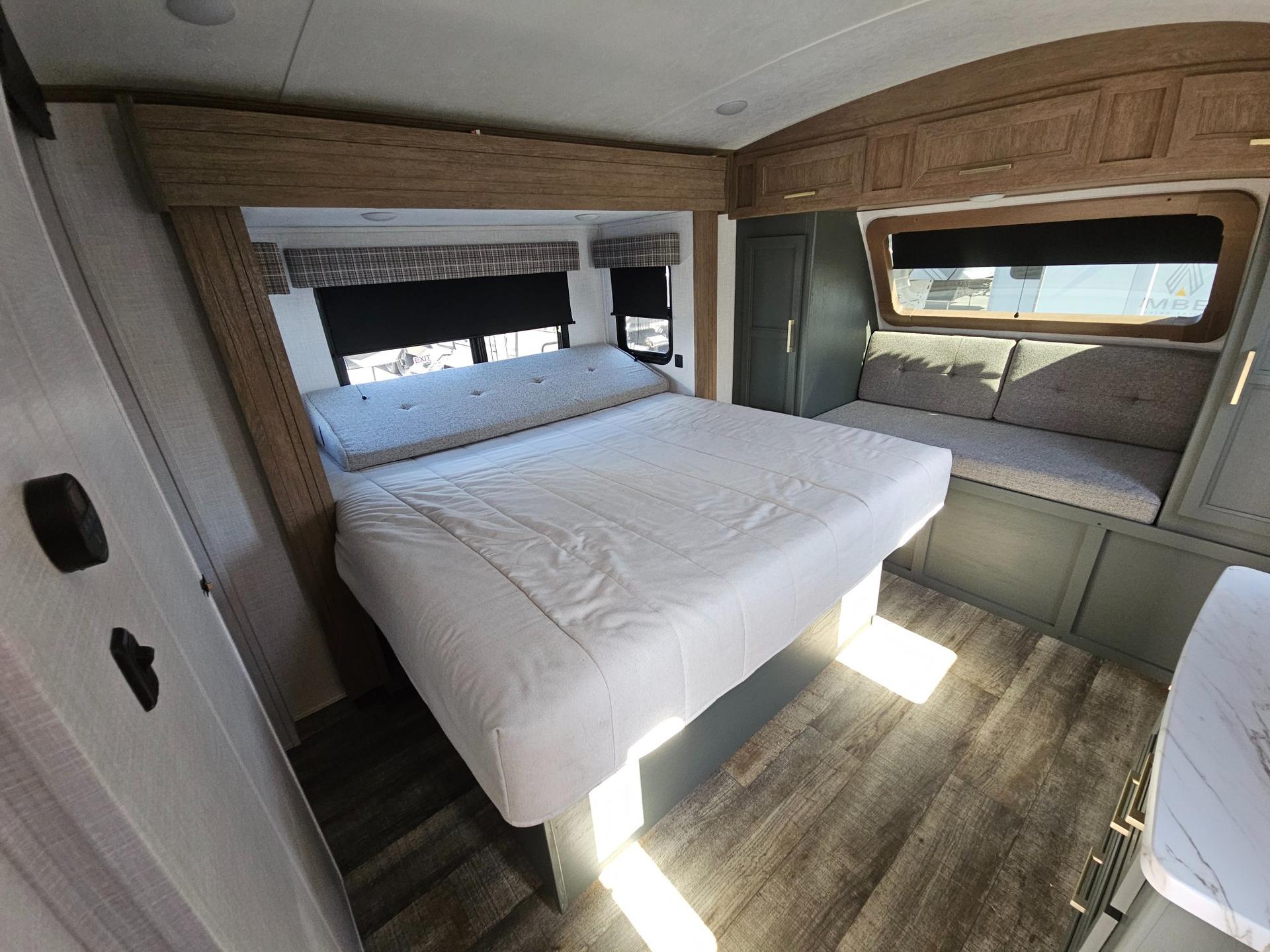 2024 Dutchmen RV 2024 Dutchmen RV Eddie Bauer - thumbnail 36