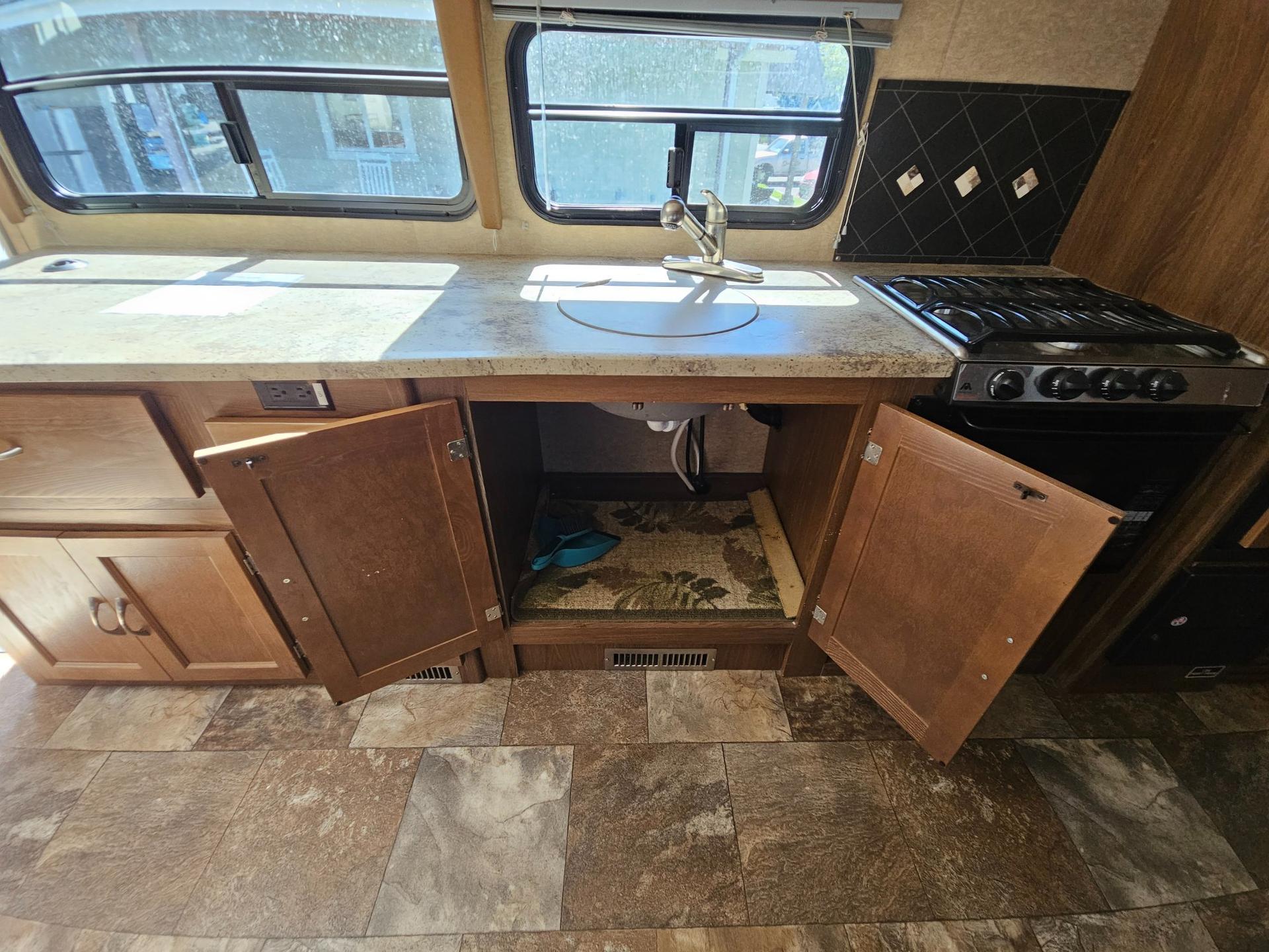 2015 Coachmen 2015 Coachmen Concord - thumbnail 19