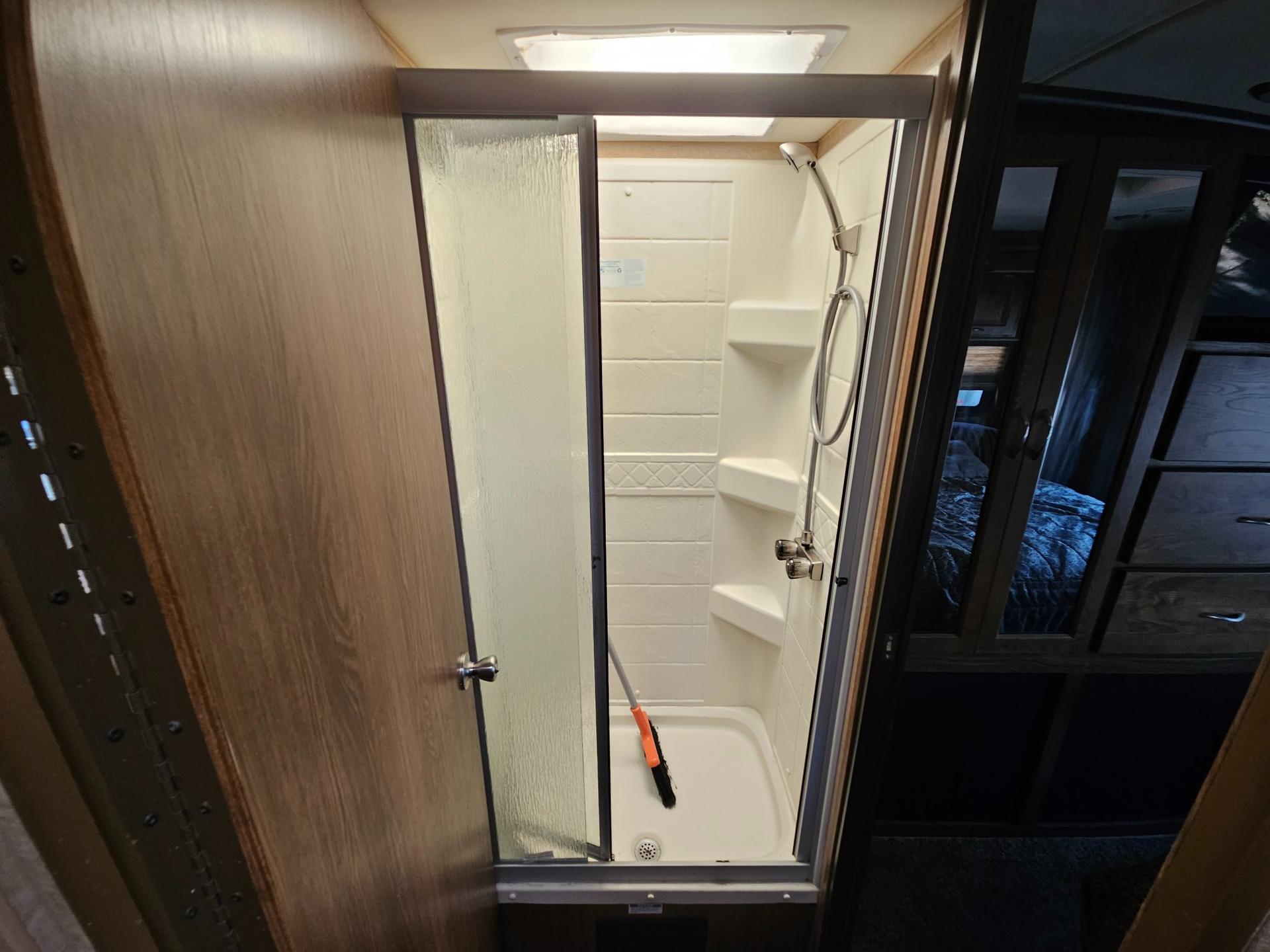 2015 Coachmen 2015 Coachmen Concord - thumbnail 21