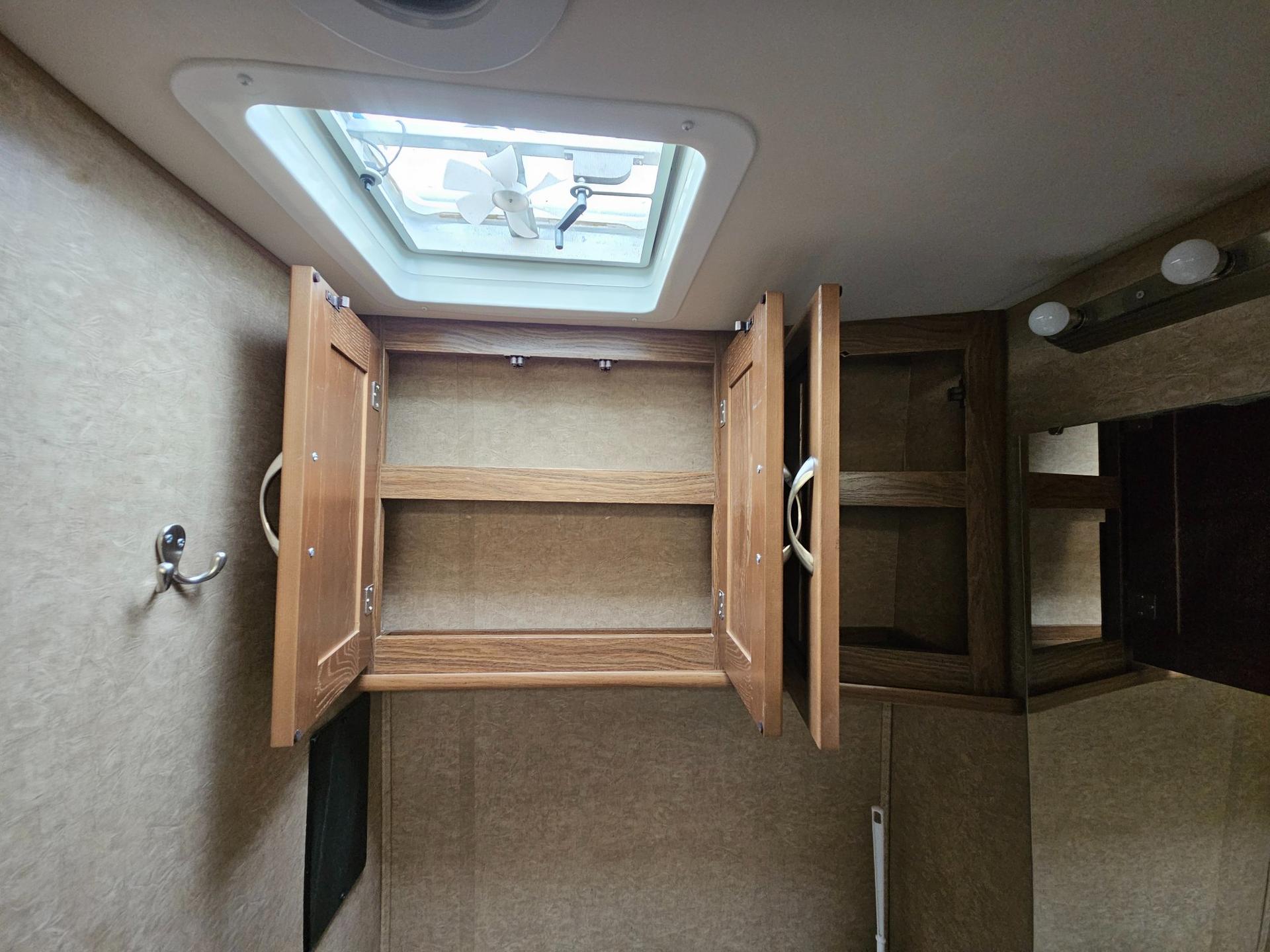 2015 Coachmen 2015 Coachmen Concord - thumbnail 23