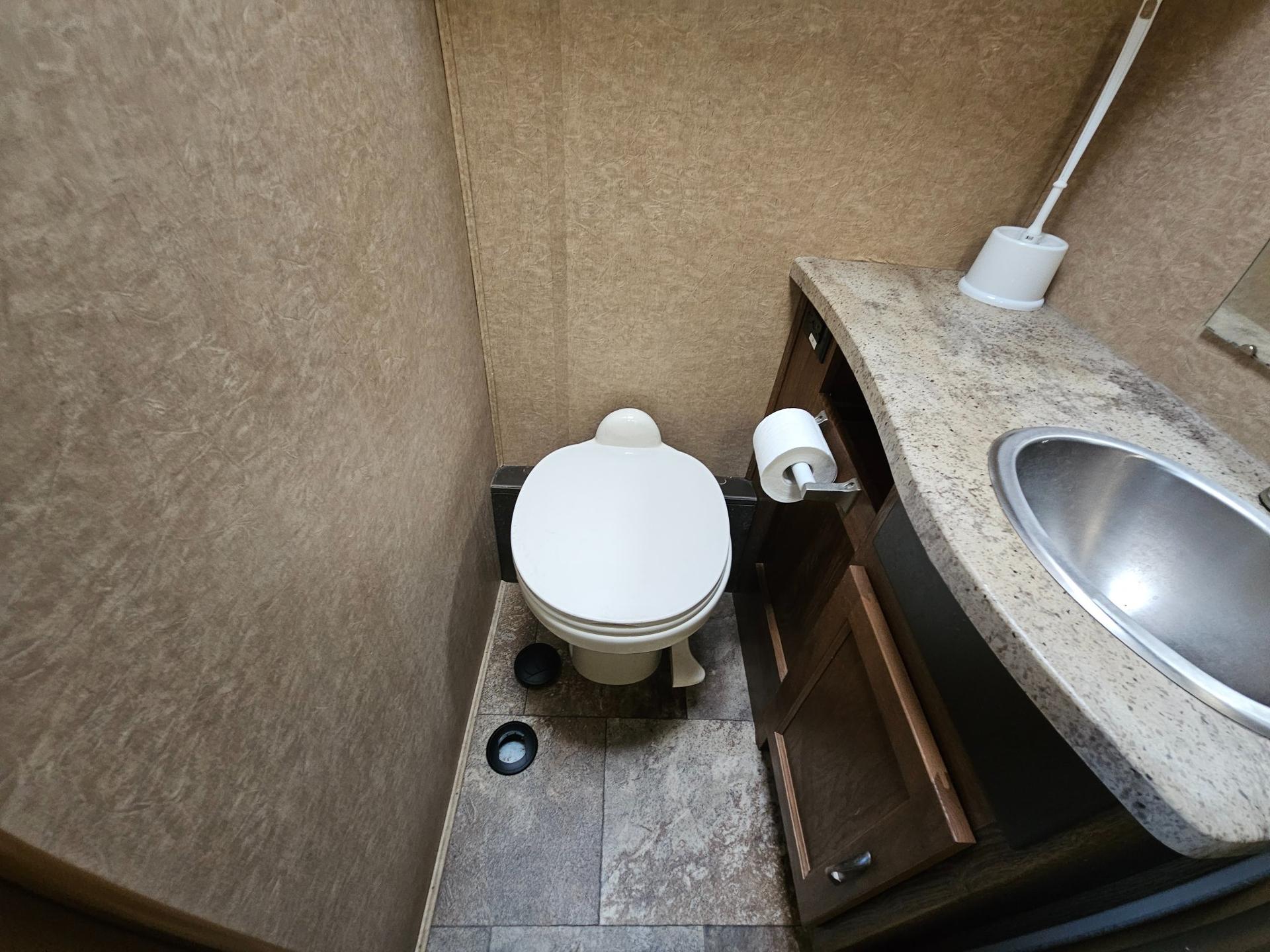 2015 Coachmen 2015 Coachmen Concord - thumbnail 26