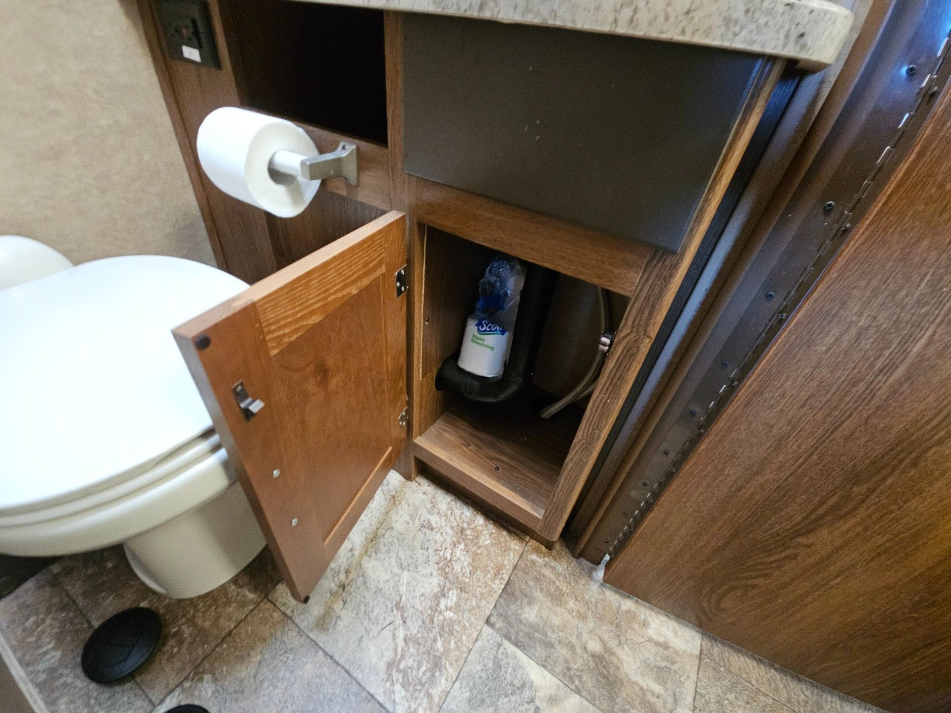 2015 Coachmen 2015 Coachmen Concord - thumbnail 27