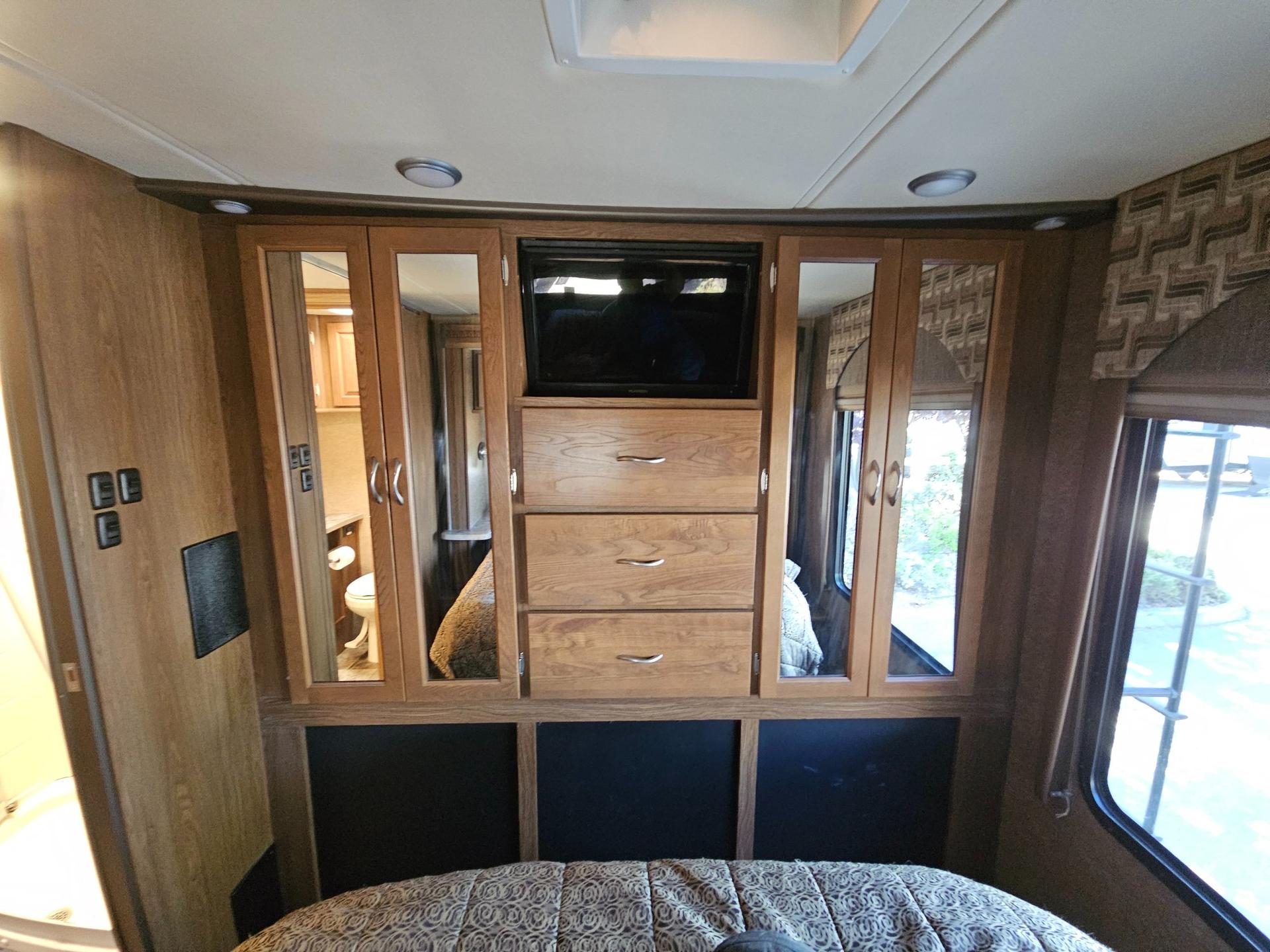 2015 Coachmen 2015 Coachmen Concord - thumbnail 31