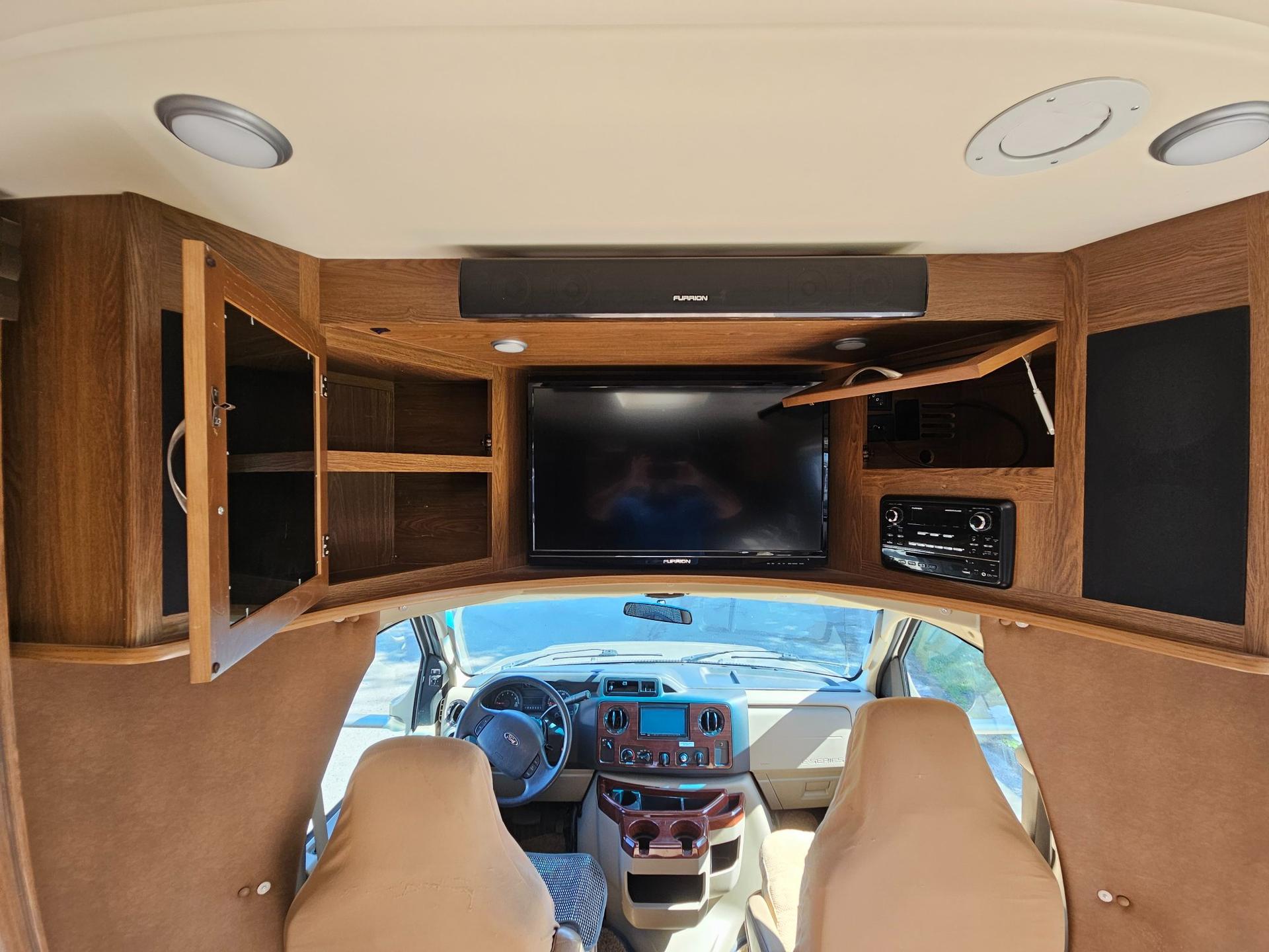 2015 Coachmen 2015 Coachmen Concord - thumbnail 37