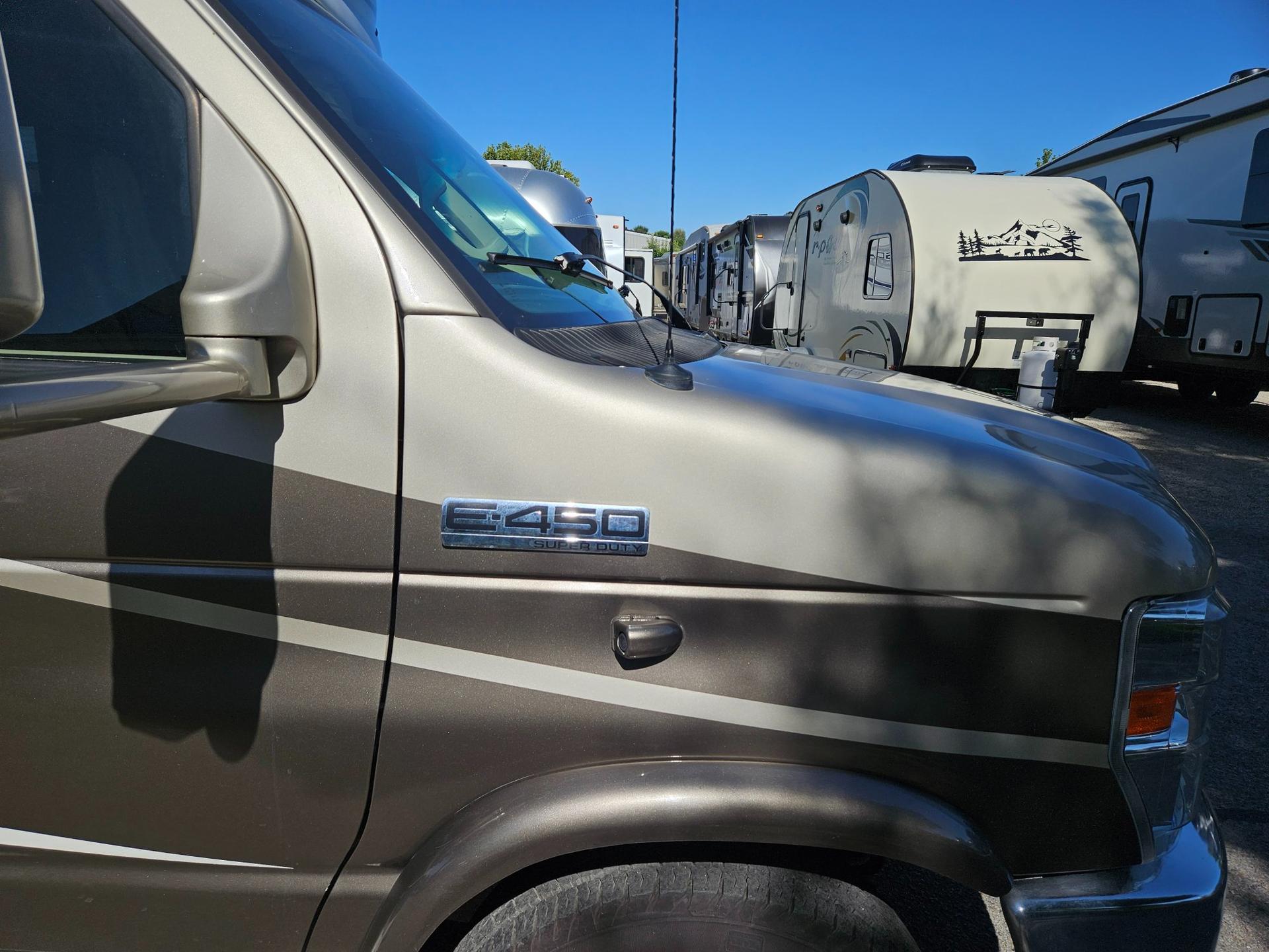 2015 Coachmen 2015 Coachmen Concord - thumbnail 40