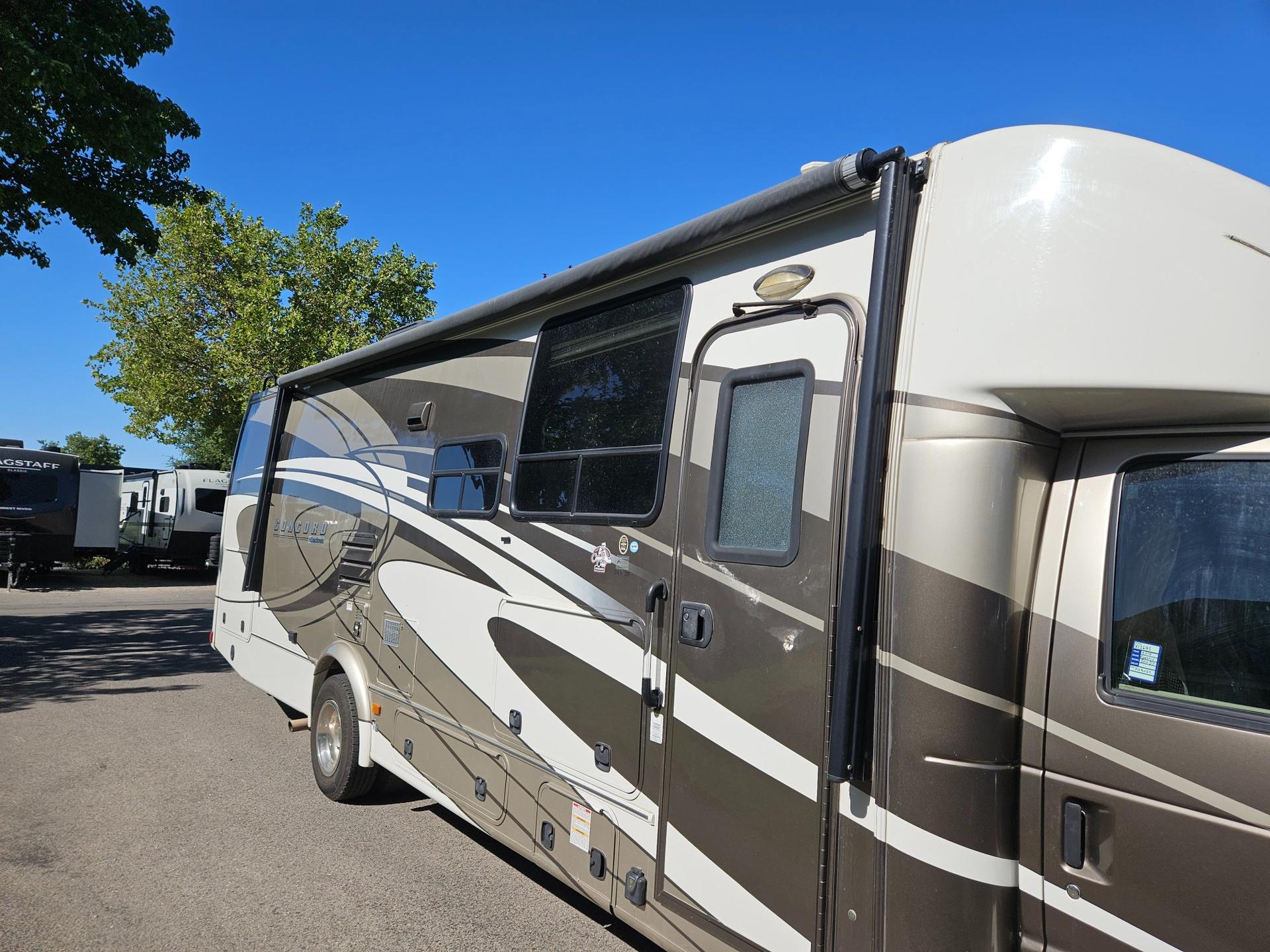 2015 Coachmen 2015 Coachmen Concord - thumbnail 41