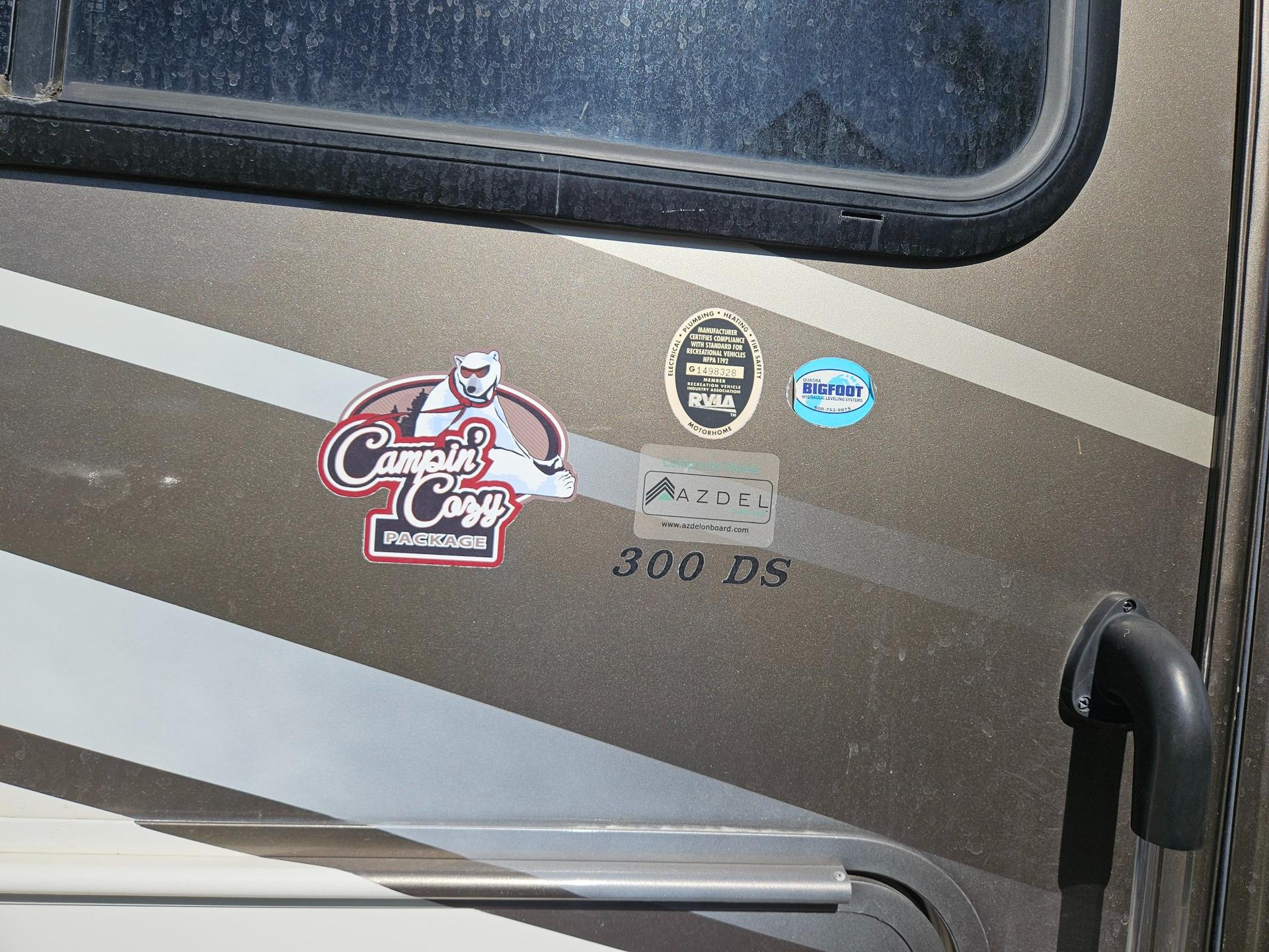 2015 Coachmen 2015 Coachmen Concord - thumbnail 43