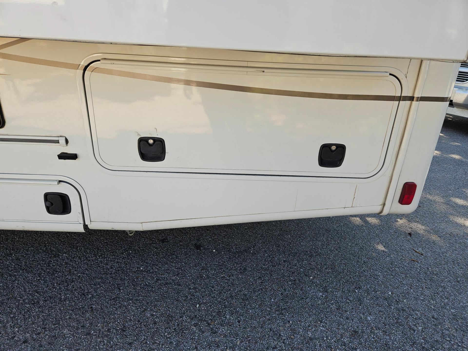 2015 Coachmen 2015 Coachmen Concord - thumbnail 53