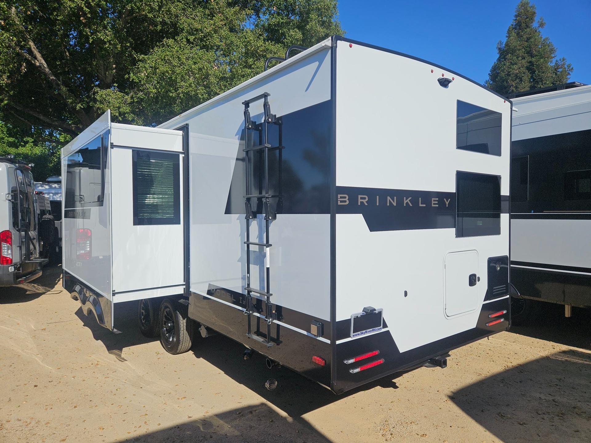 2027 Brinkley RV 2027 Brinkley RV Model IX - thumbnail 3