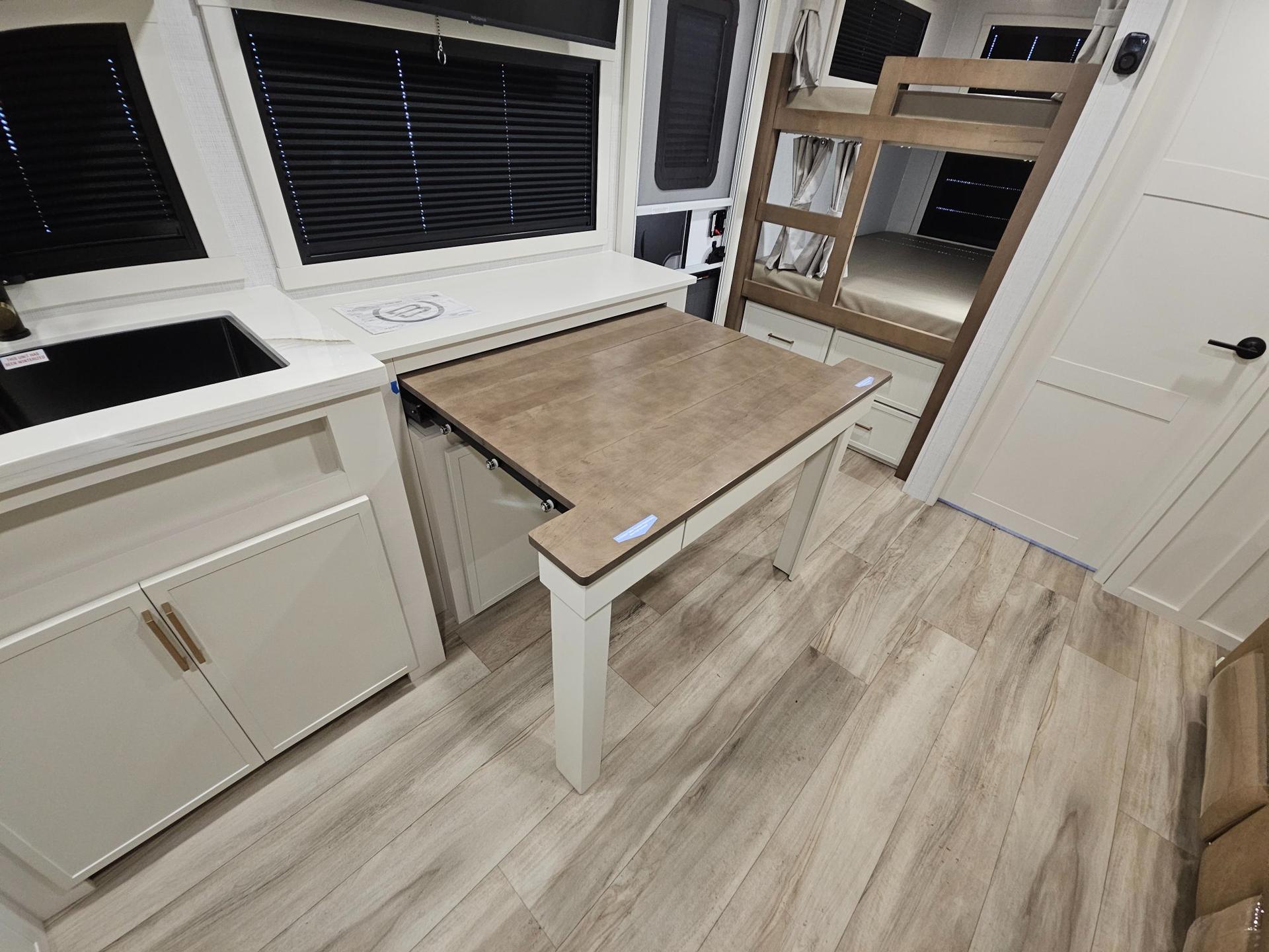 2027 Brinkley RV 2027 Brinkley RV Model IX - thumbnail 14