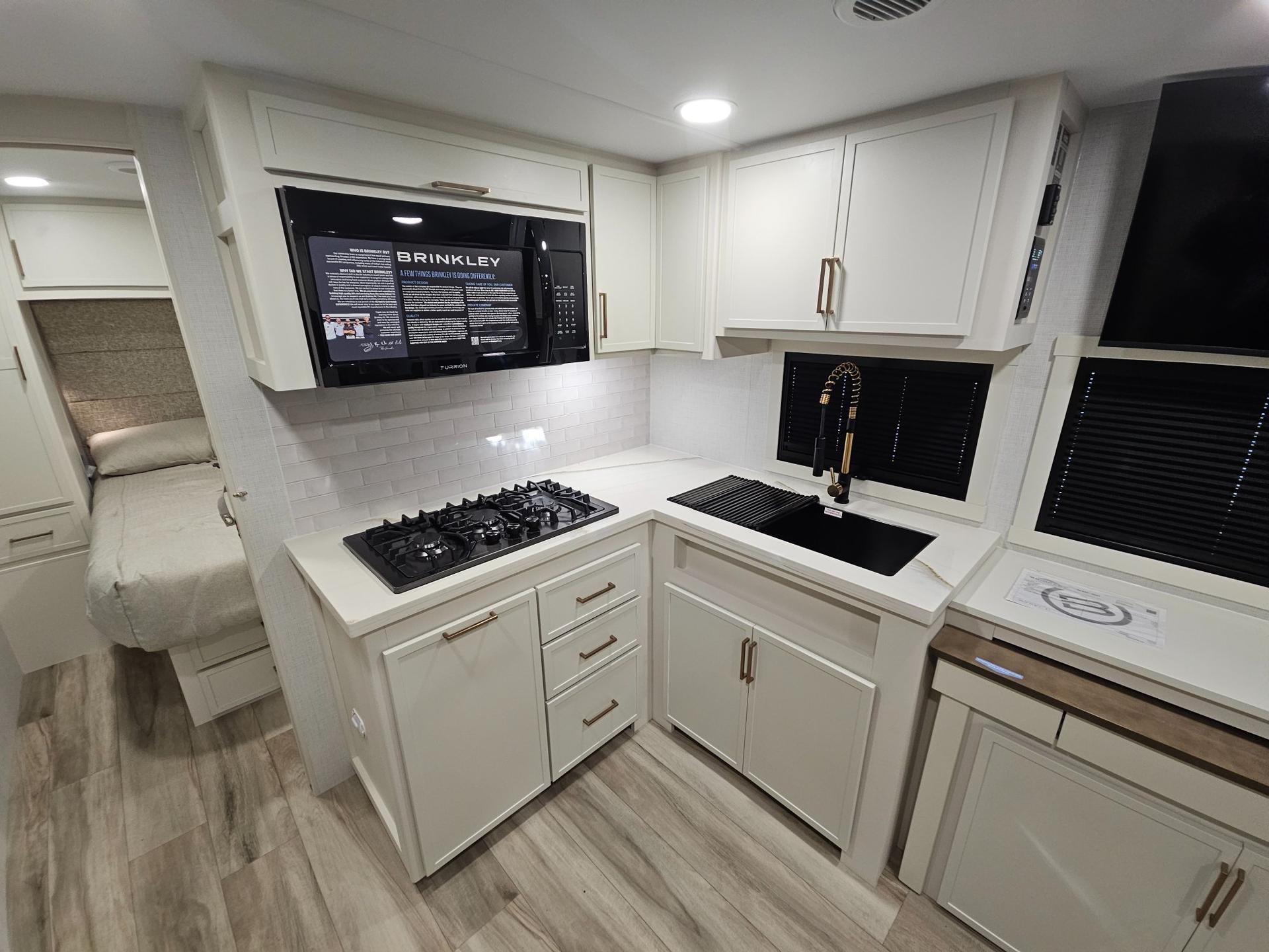 2027 Brinkley RV 2027 Brinkley RV Model IX - thumbnail 15