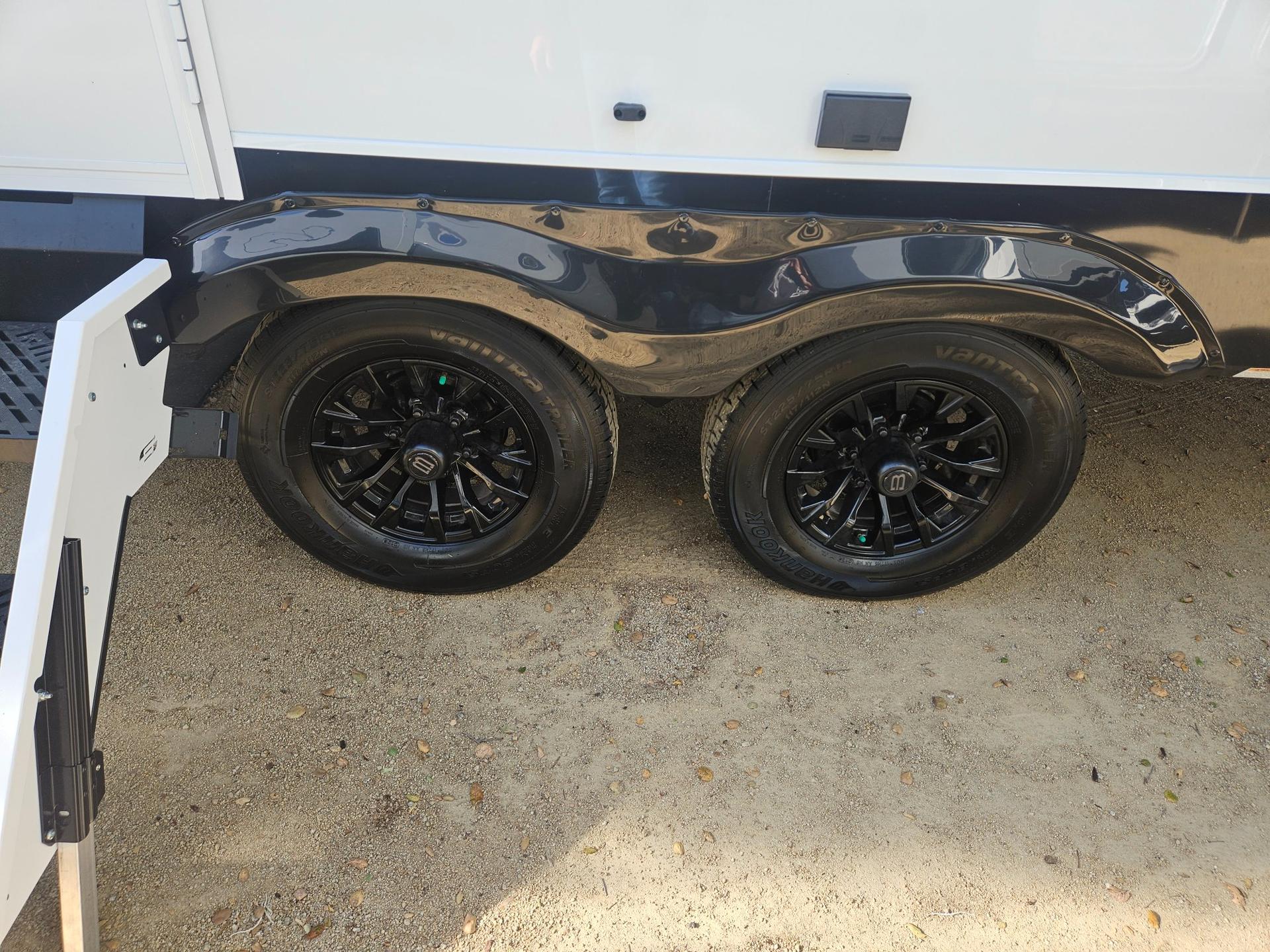 2027 Brinkley RV 2027 Brinkley RV Model IX - thumbnail 37
