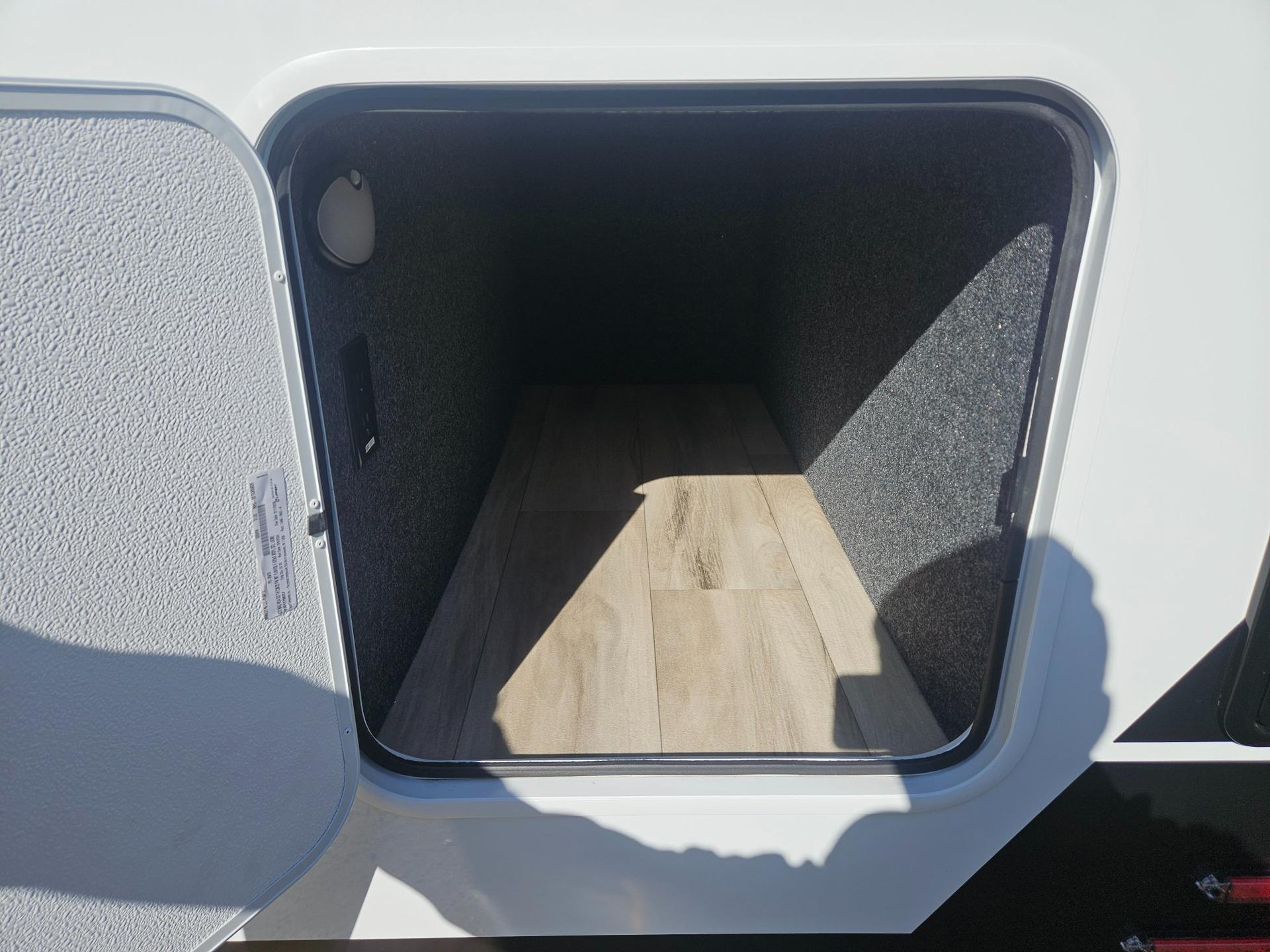 2027 Brinkley RV 2027 Brinkley RV Model IX - thumbnail 44