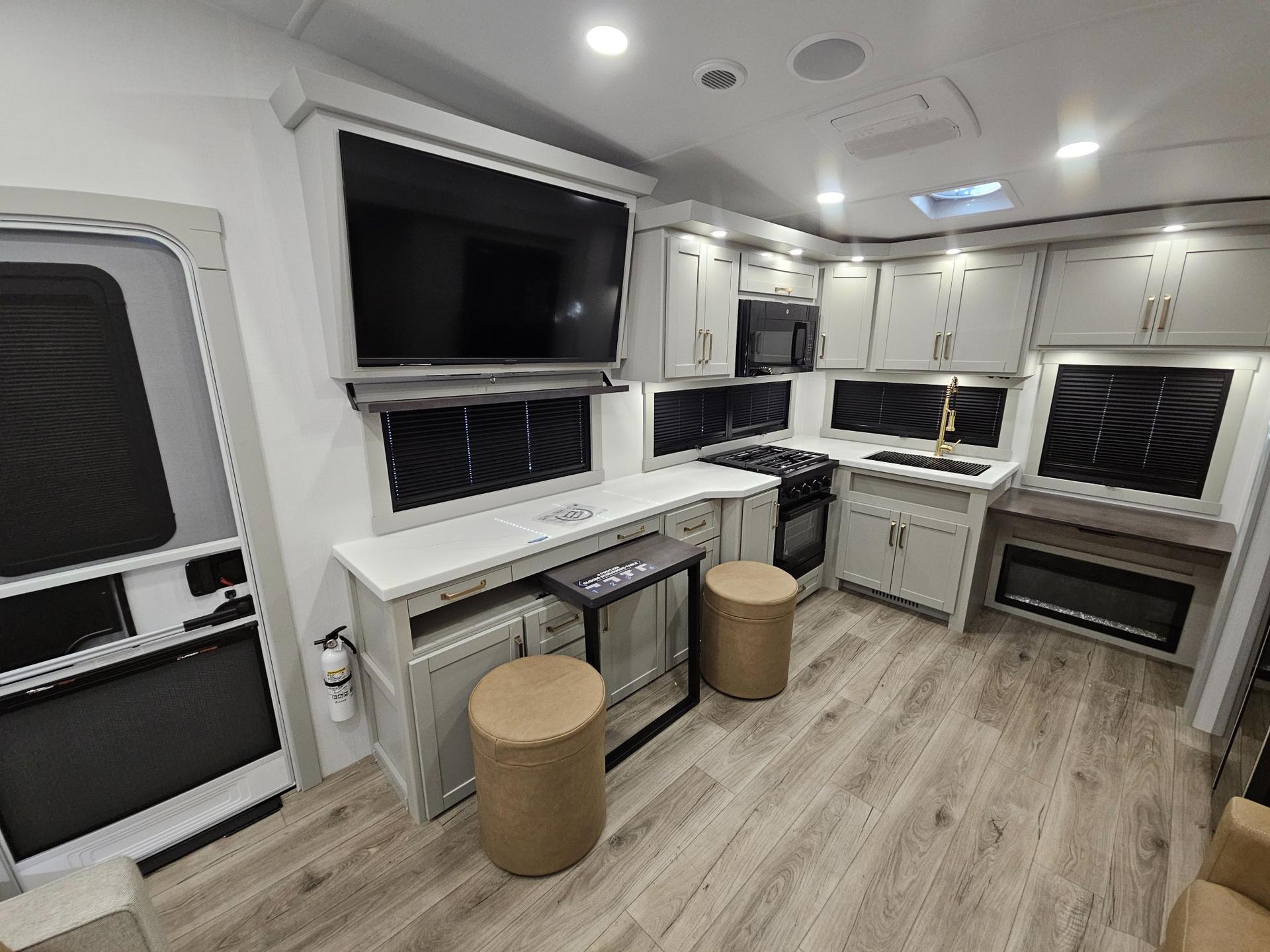 2026 Brinkley RV 2026 Brinkley RV Model Z - thumbnail 7