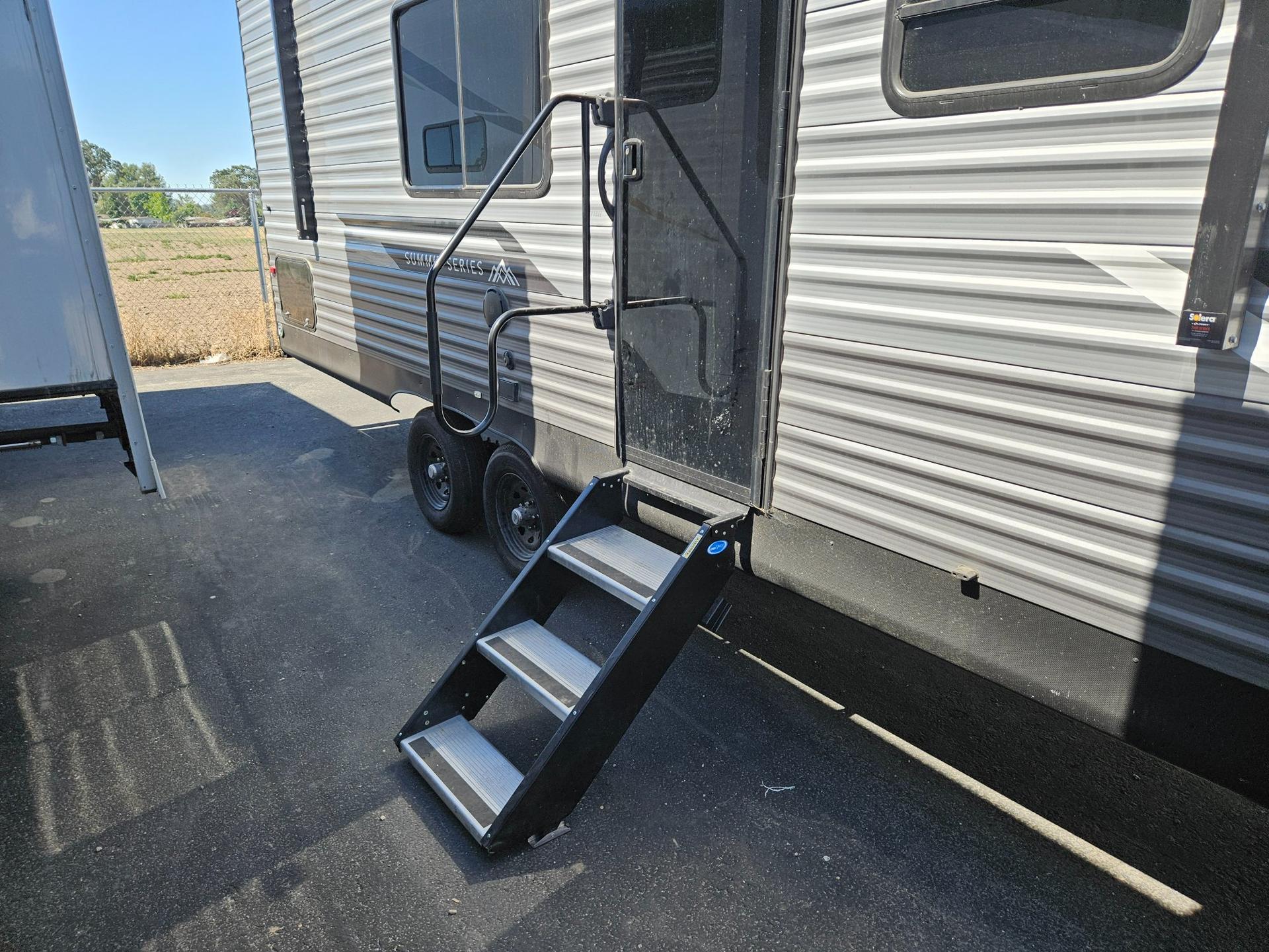 2025 Coachmen RV 2025 Coachmen RV Catalina Summit Series - thumbnail 29