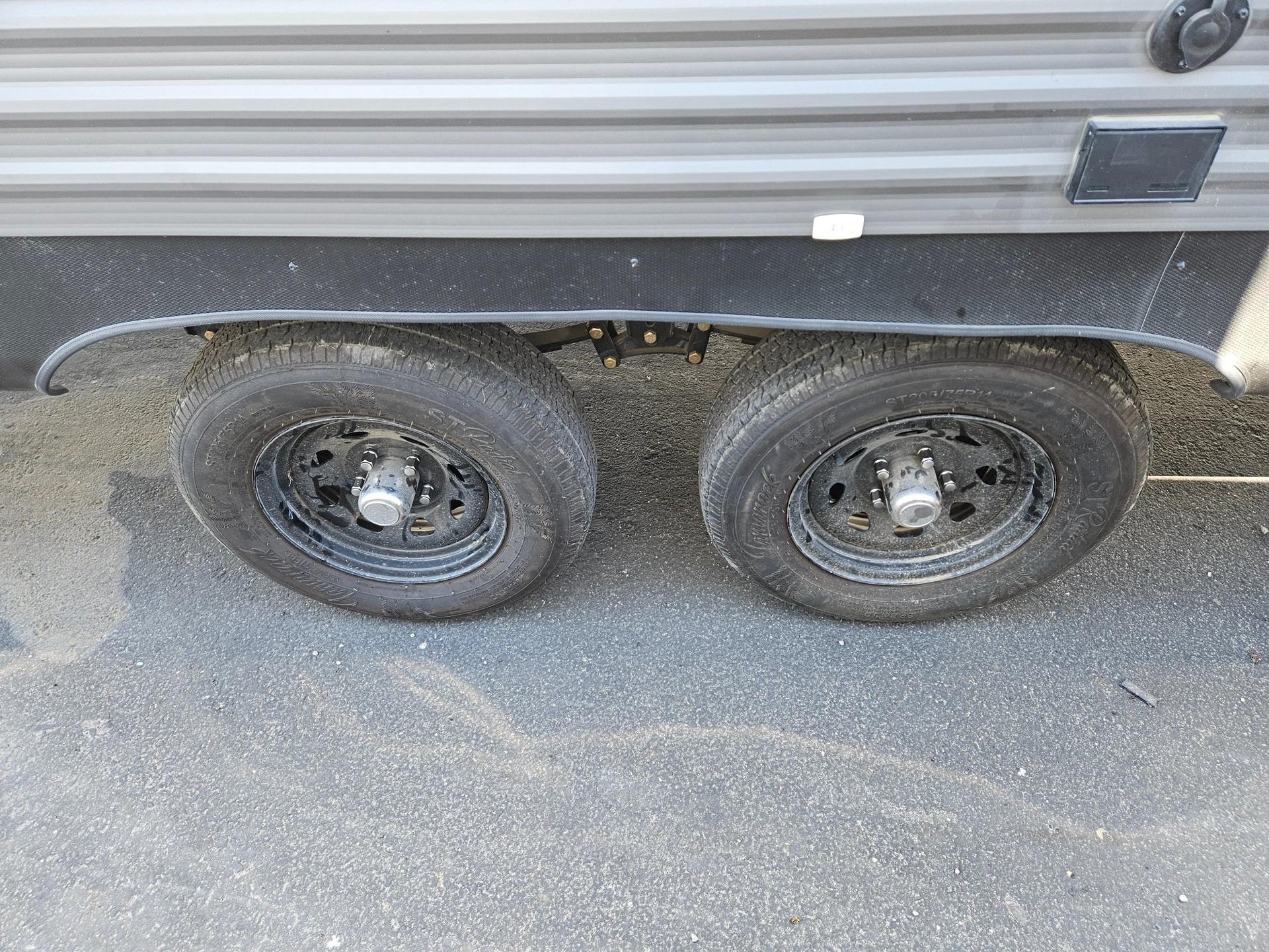 2025 Coachmen RV 2025 Coachmen RV Catalina Summit Series - thumbnail 30