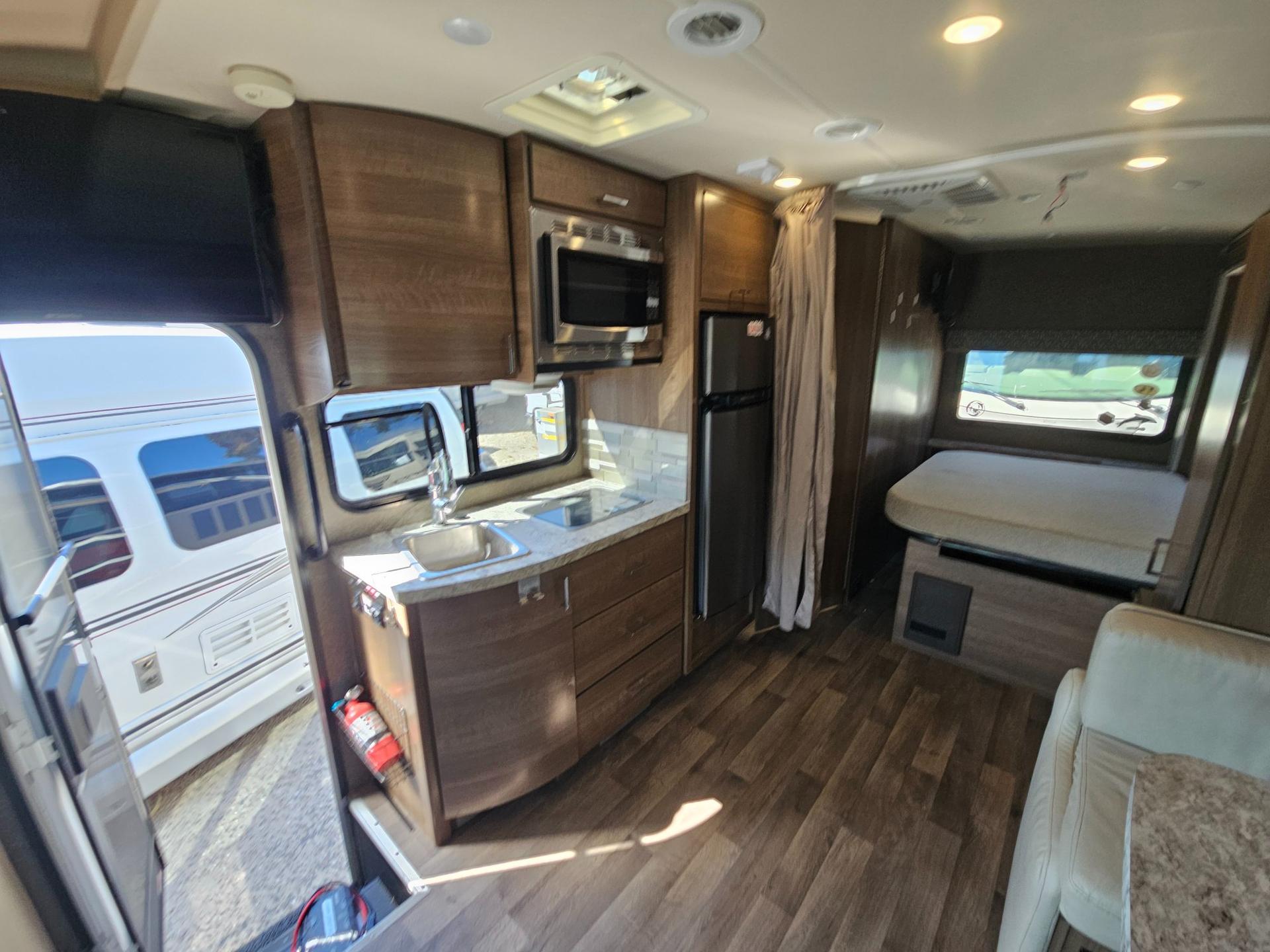 2018 Fleetwood RV 2018 Fleetwood RV Pulse - thumbnail 7