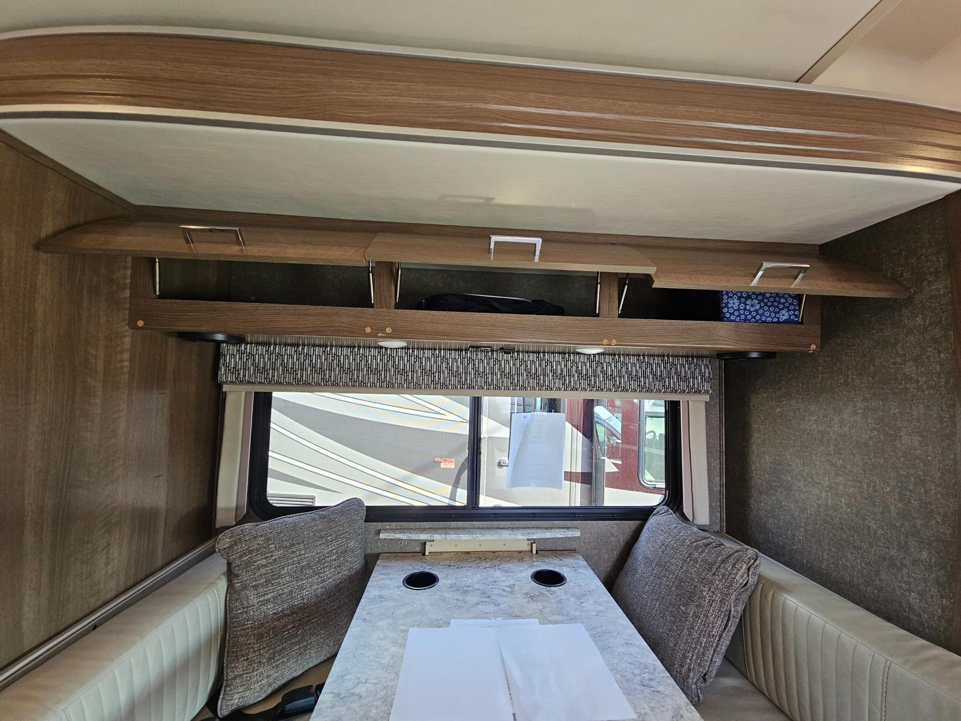 2018 Fleetwood RV 2018 Fleetwood RV Pulse - thumbnail 10