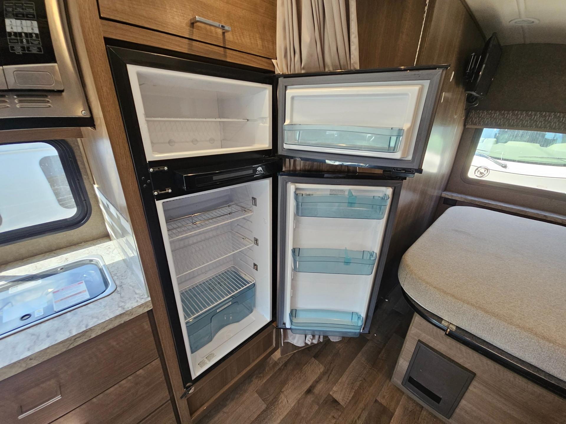 2018 Fleetwood RV 2018 Fleetwood RV Pulse - thumbnail 15