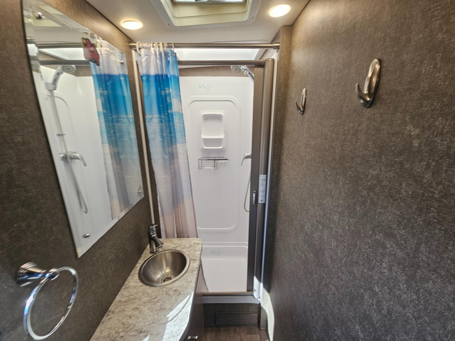 2018 Fleetwood RV 2018 Fleetwood RV Pulse - thumbnail 21