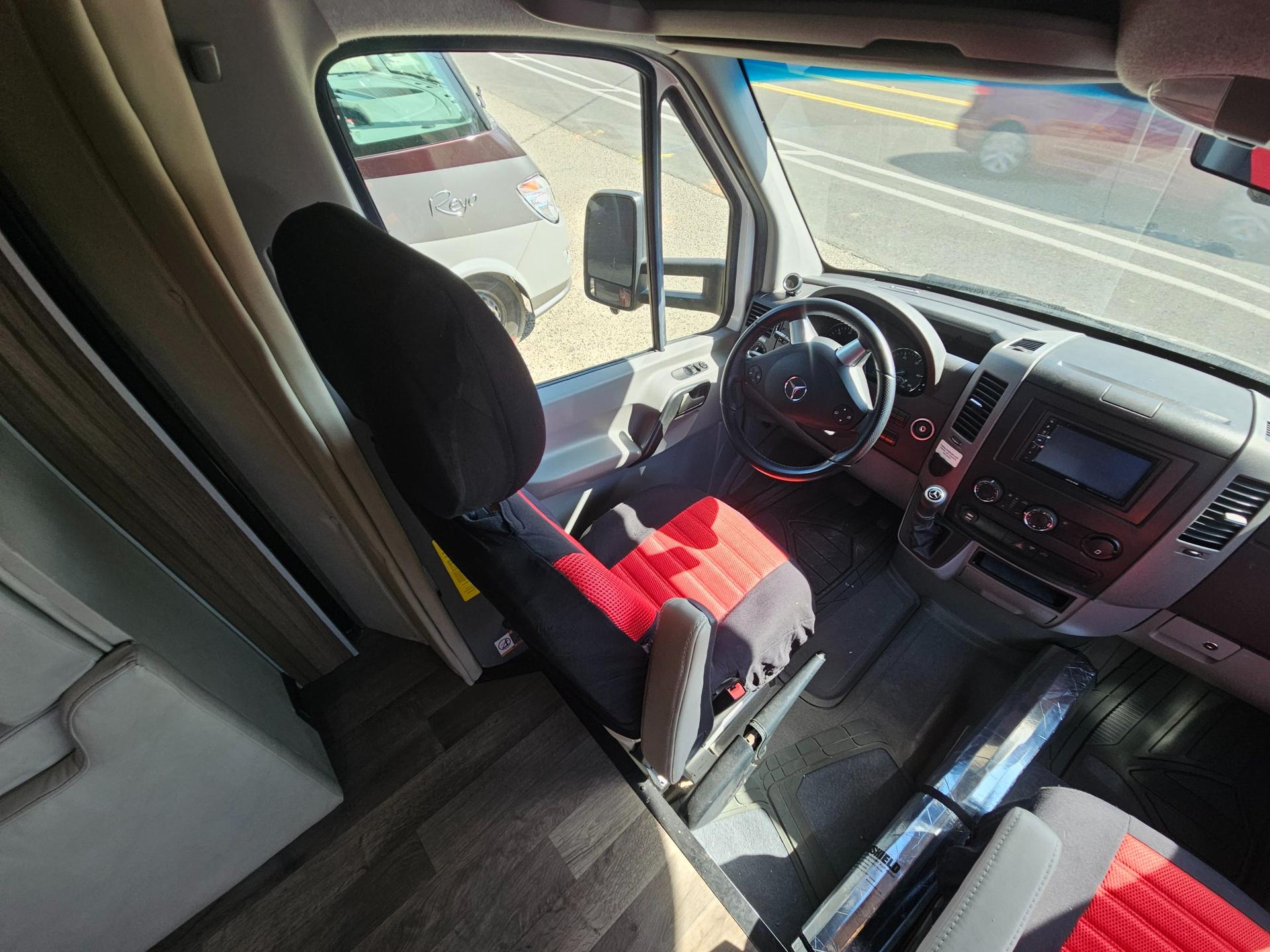 2018 Fleetwood RV 2018 Fleetwood RV Pulse - thumbnail 27