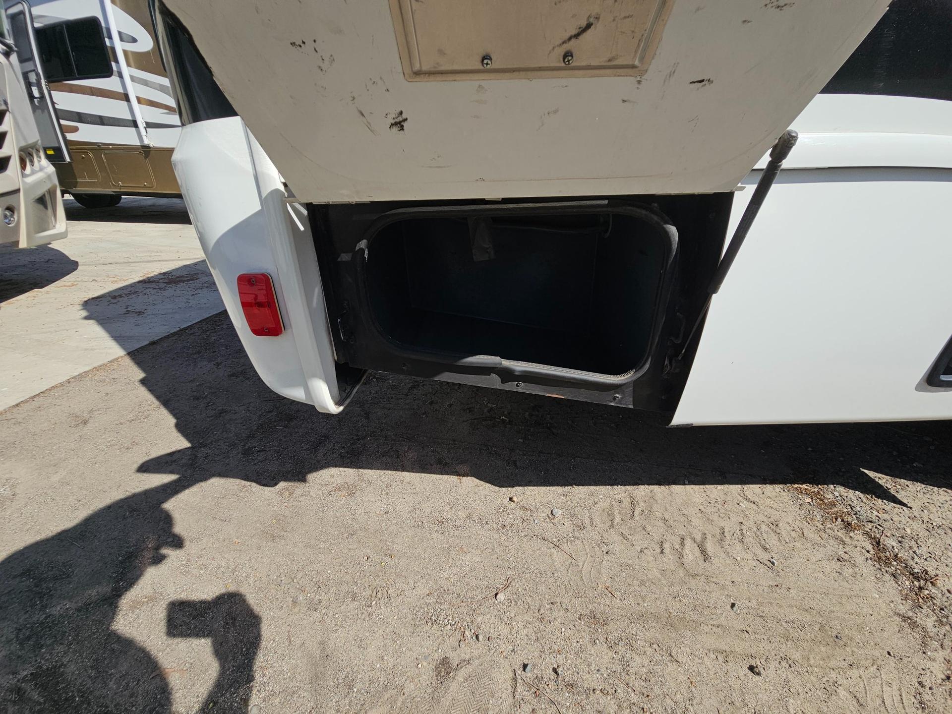 2018 Fleetwood RV 2018 Fleetwood RV Pulse - thumbnail 37