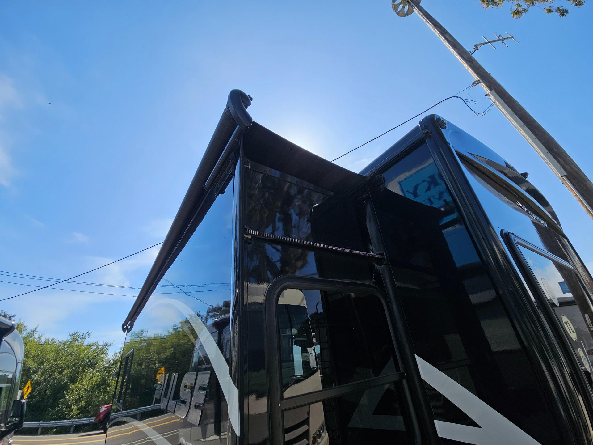 2018 Fleetwood RV 2018 Fleetwood RV Pulse - thumbnail 38