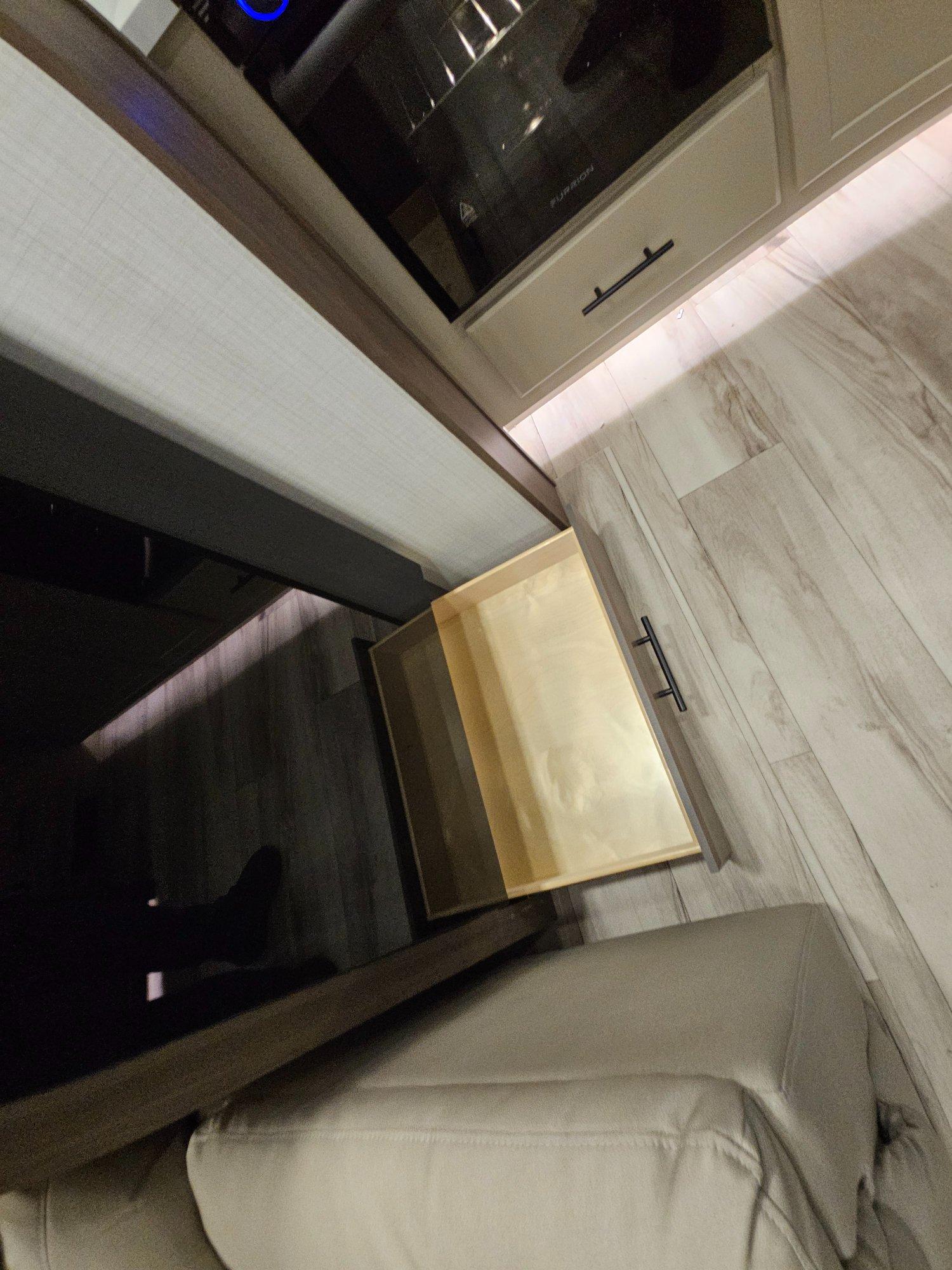 2027 Keystone RV 2027 Keystone RV Cougar - thumbnail 10