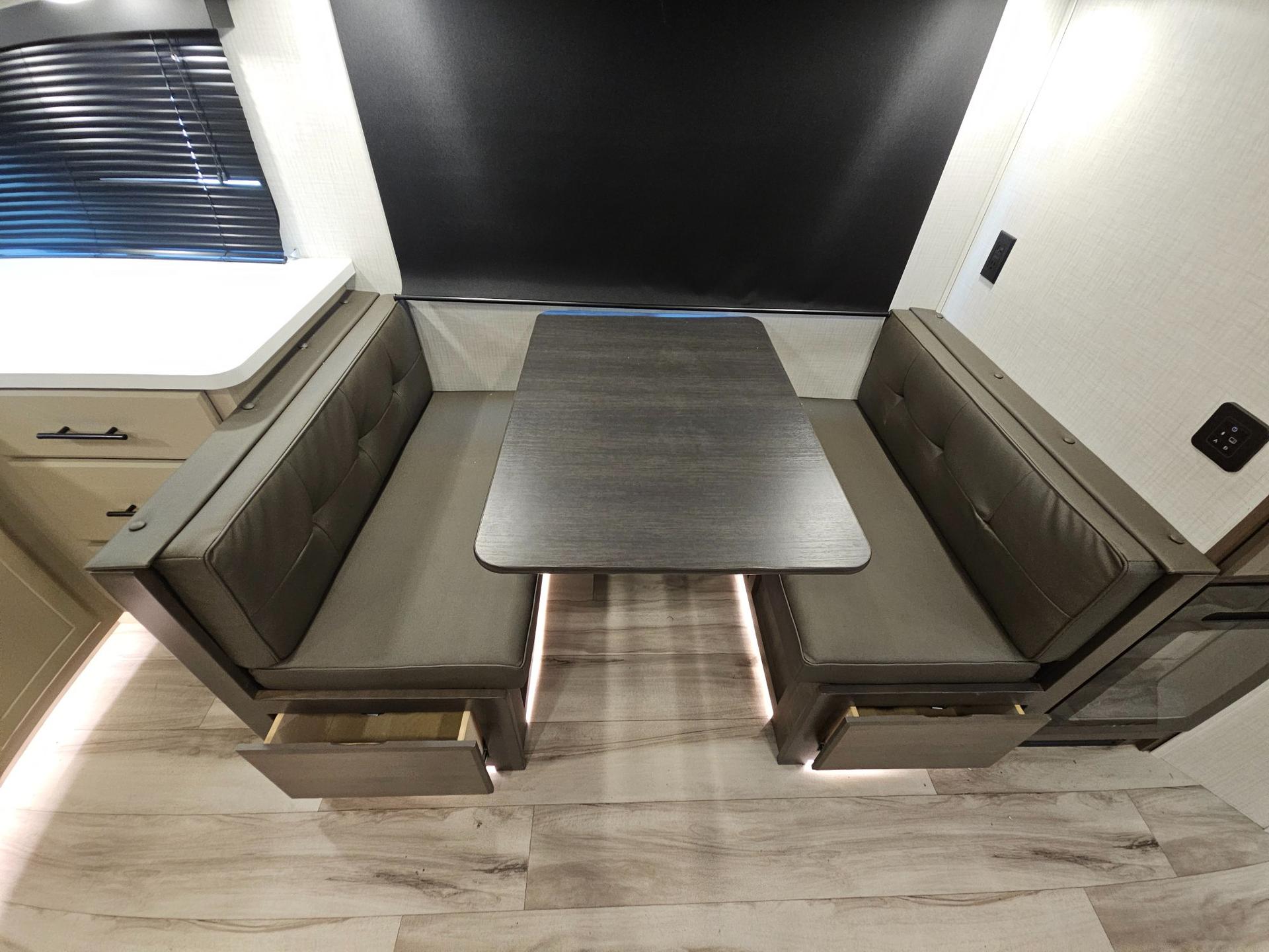 2027 Keystone RV 2027 Keystone RV Cougar - thumbnail 19