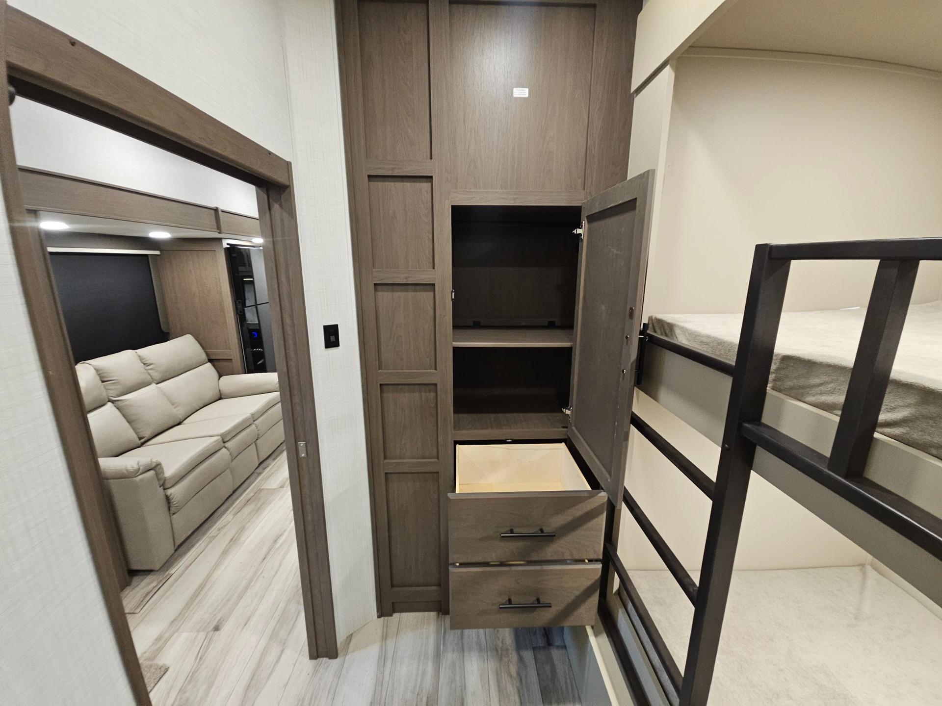 2027 Keystone RV 2027 Keystone RV Cougar - thumbnail 26