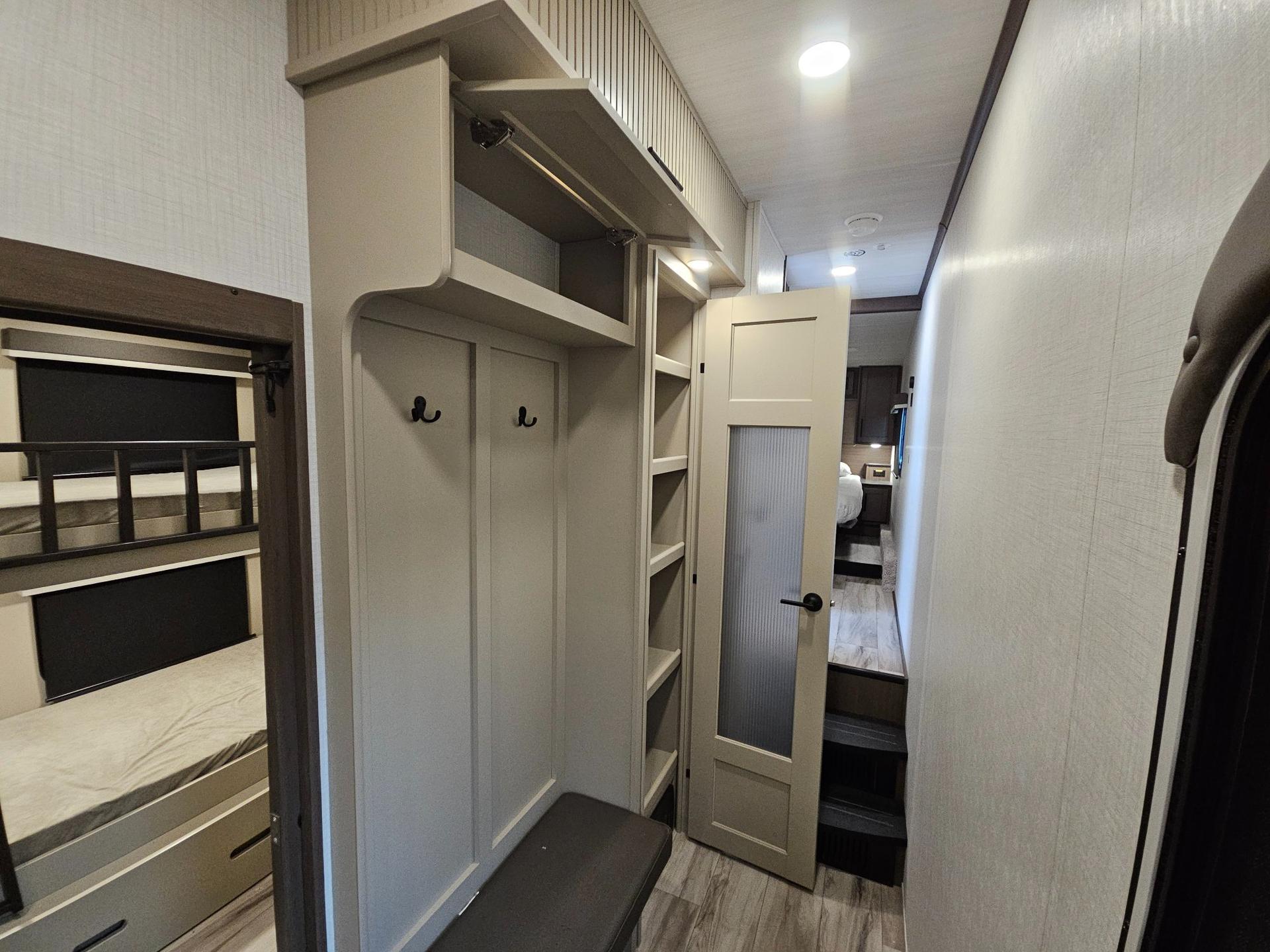 2027 Keystone RV 2027 Keystone RV Cougar - thumbnail 28