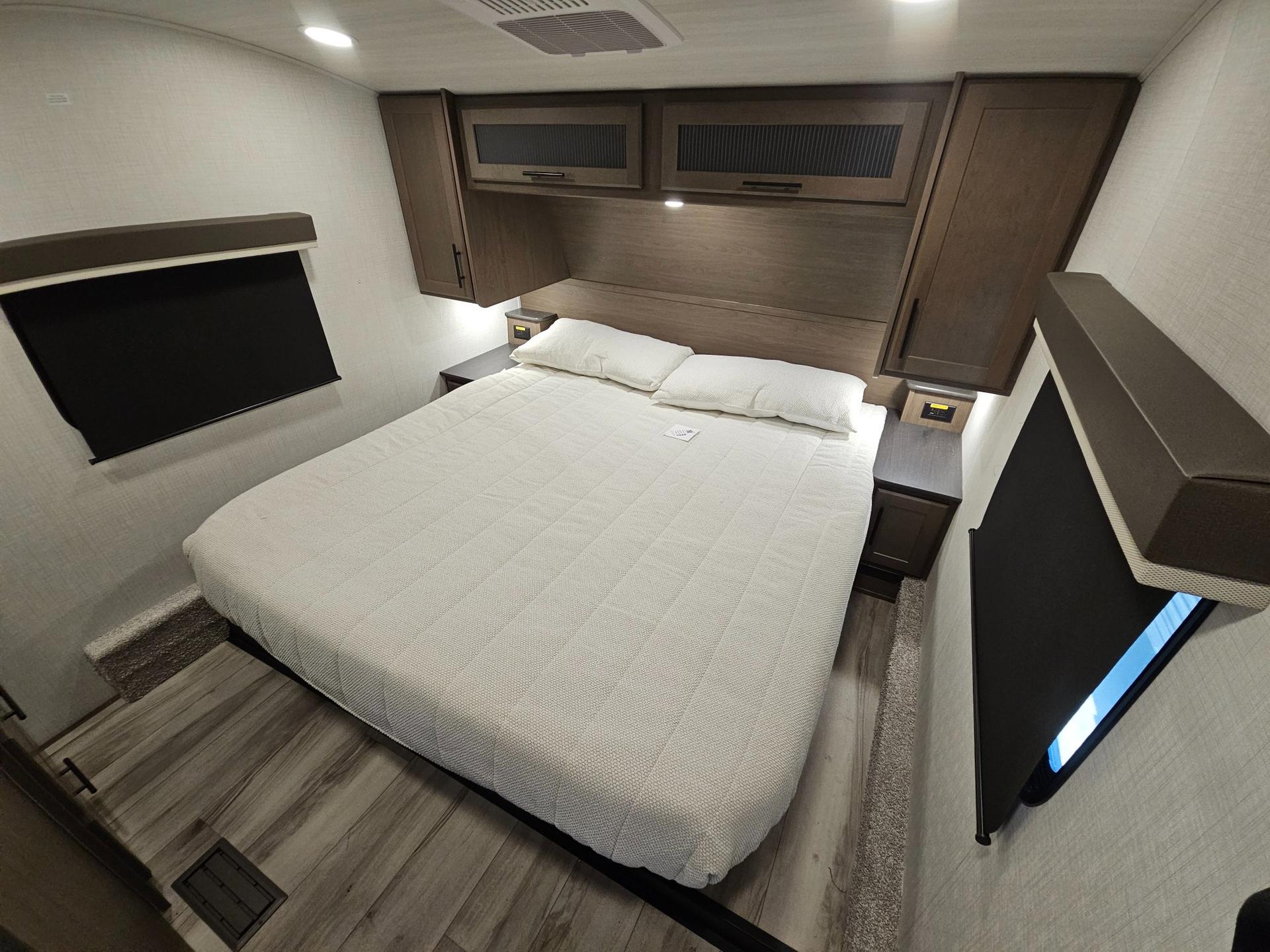 2027 Keystone RV 2027 Keystone RV Cougar - thumbnail 35