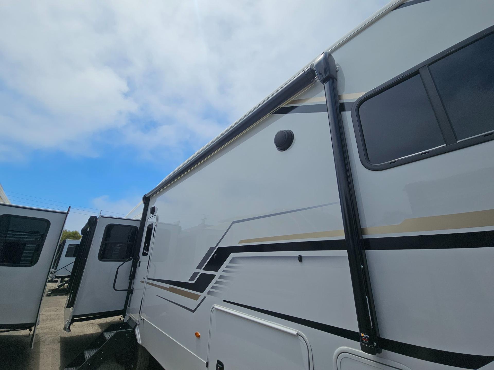 2027 Keystone RV 2027 Keystone RV Cougar - thumbnail 44