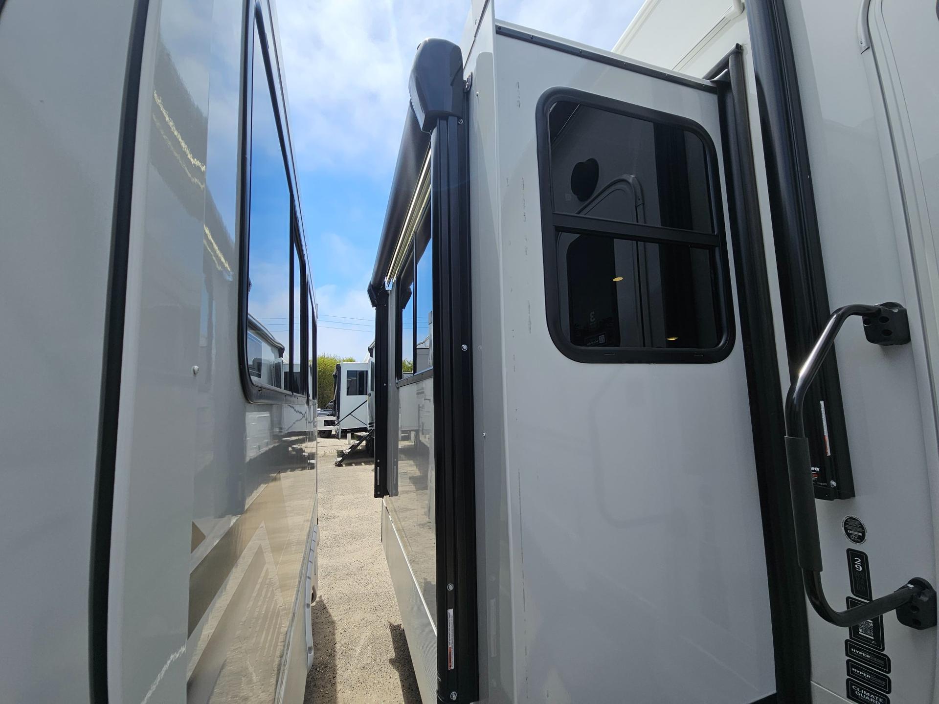 2027 Keystone RV 2027 Keystone RV Cougar - thumbnail 48