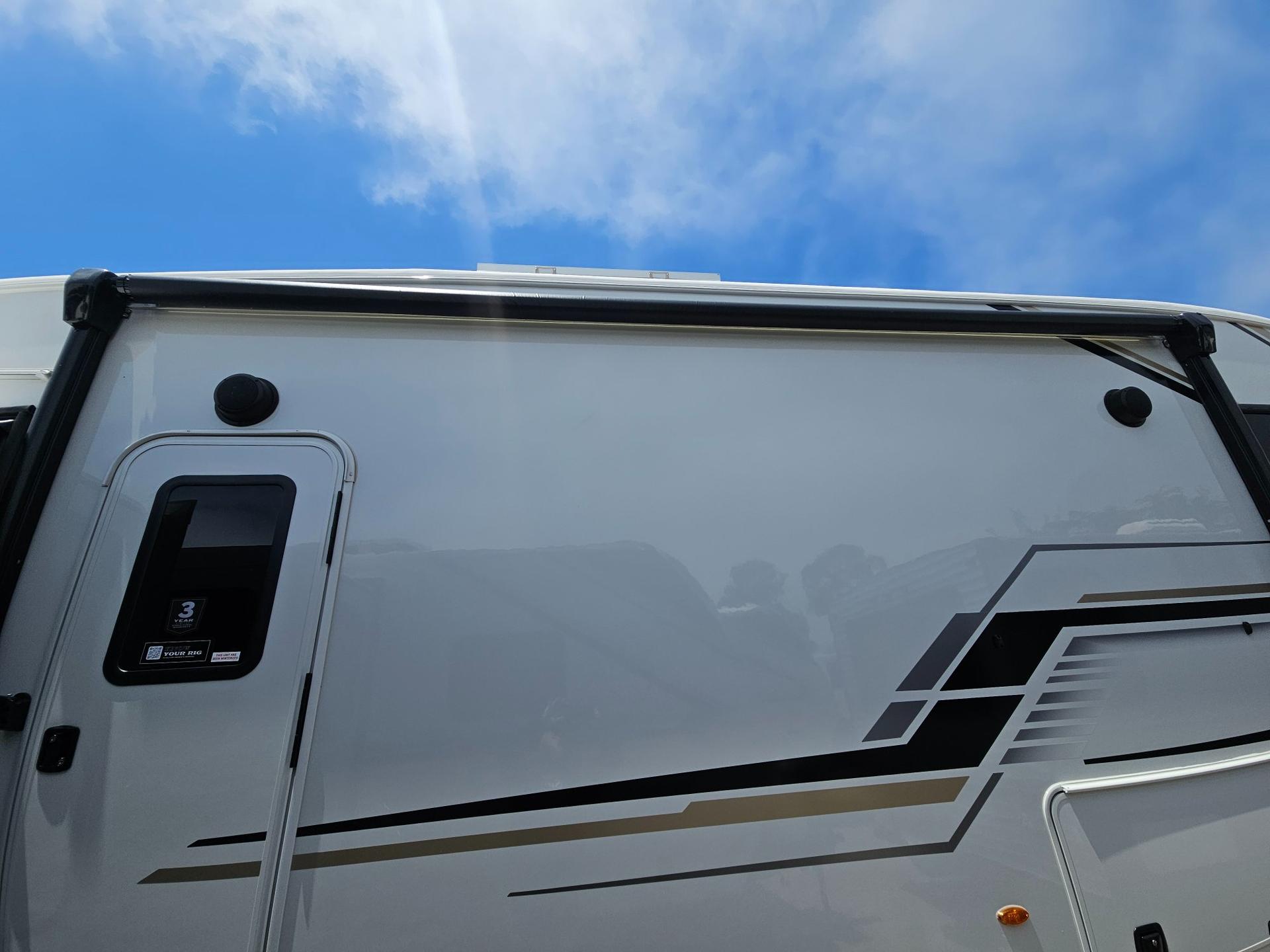 2027 Keystone RV 2027 Keystone RV Cougar - thumbnail 57