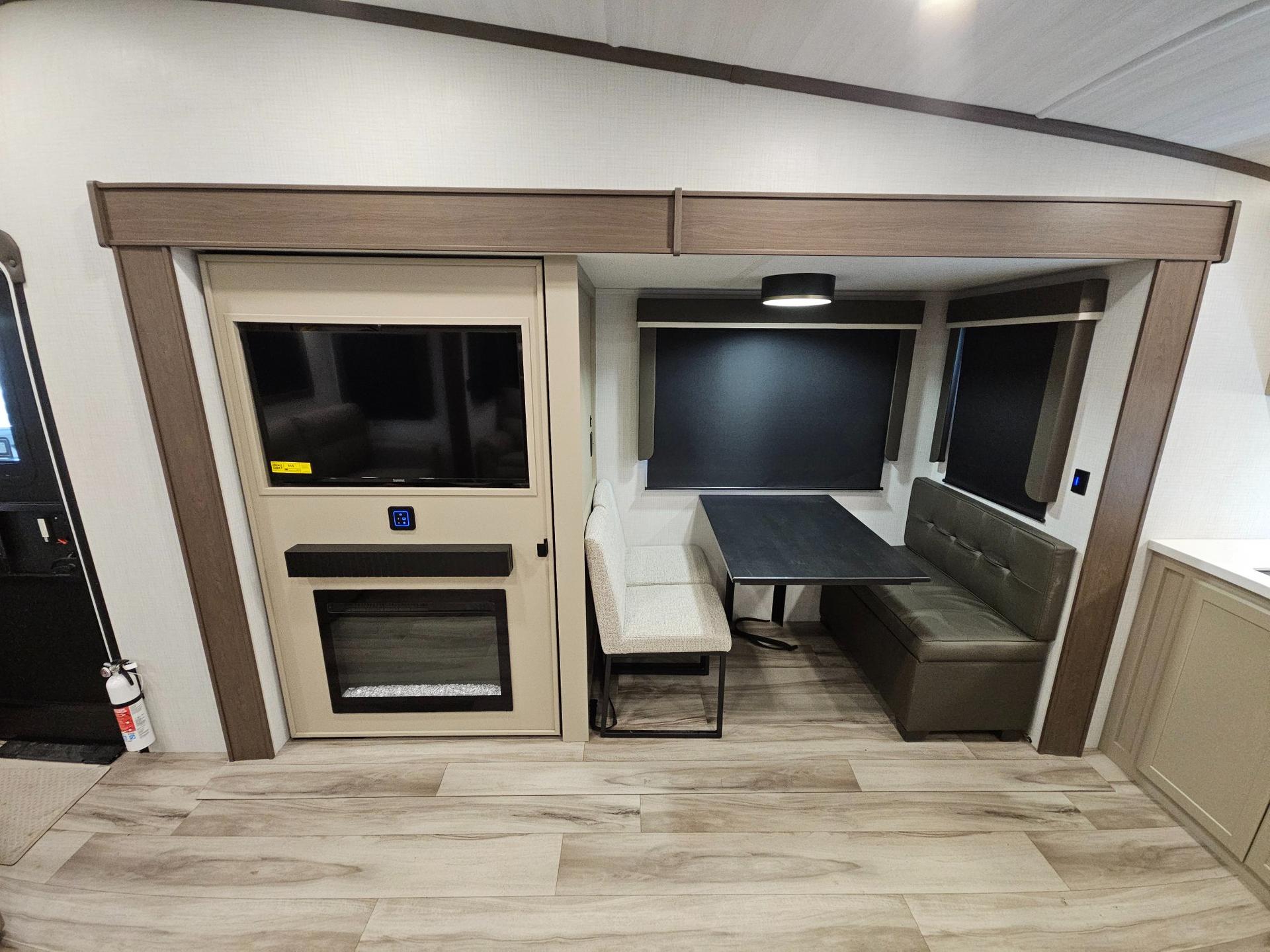 2027 Keystone RV 2027 Keystone RV Cougar - thumbnail 8