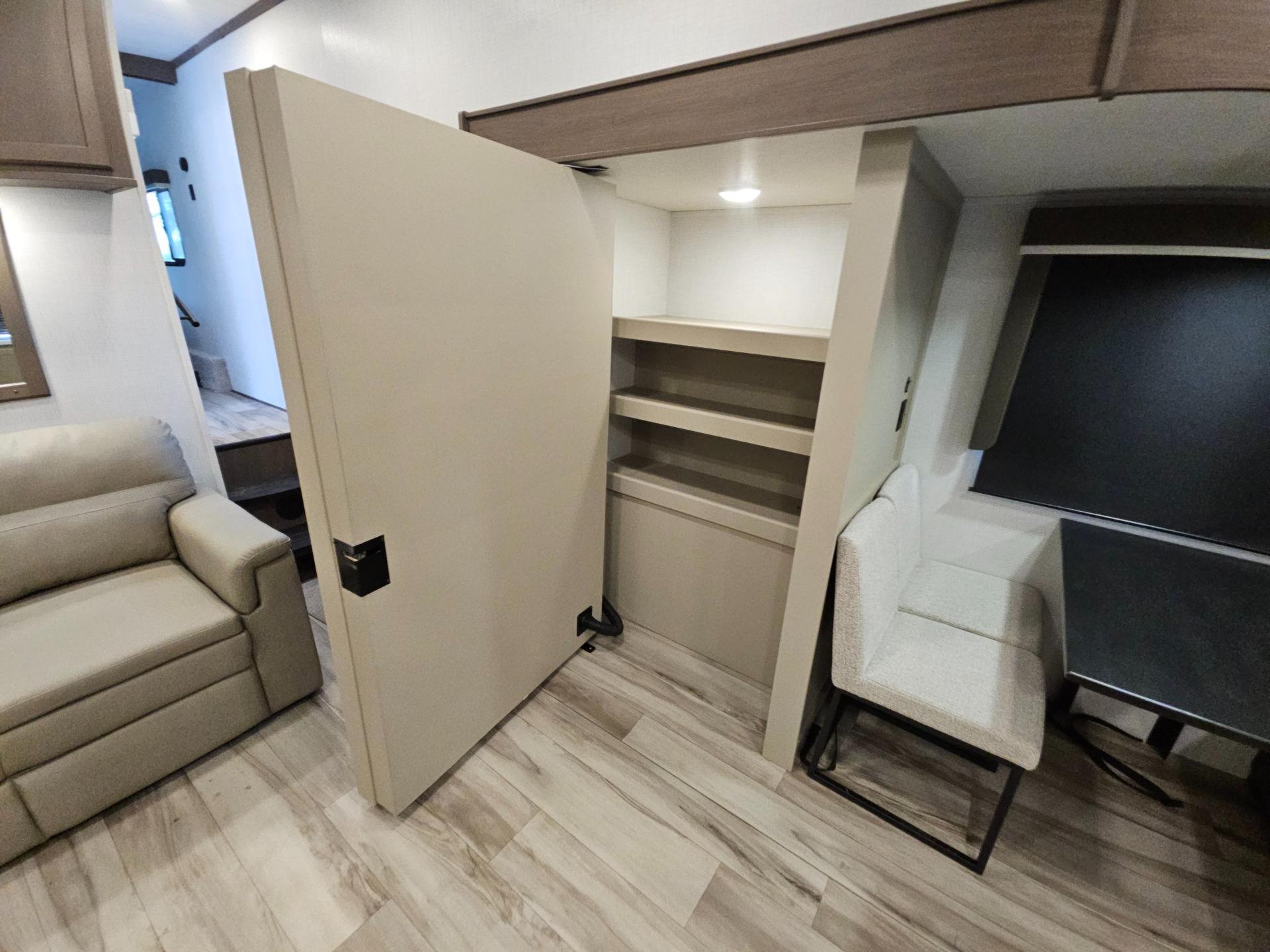 2027 Keystone RV 2027 Keystone RV Cougar - thumbnail 12
