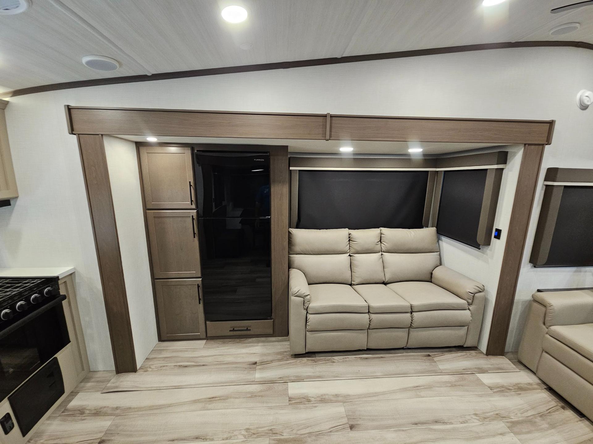 2027 Keystone RV 2027 Keystone RV Cougar - thumbnail 21