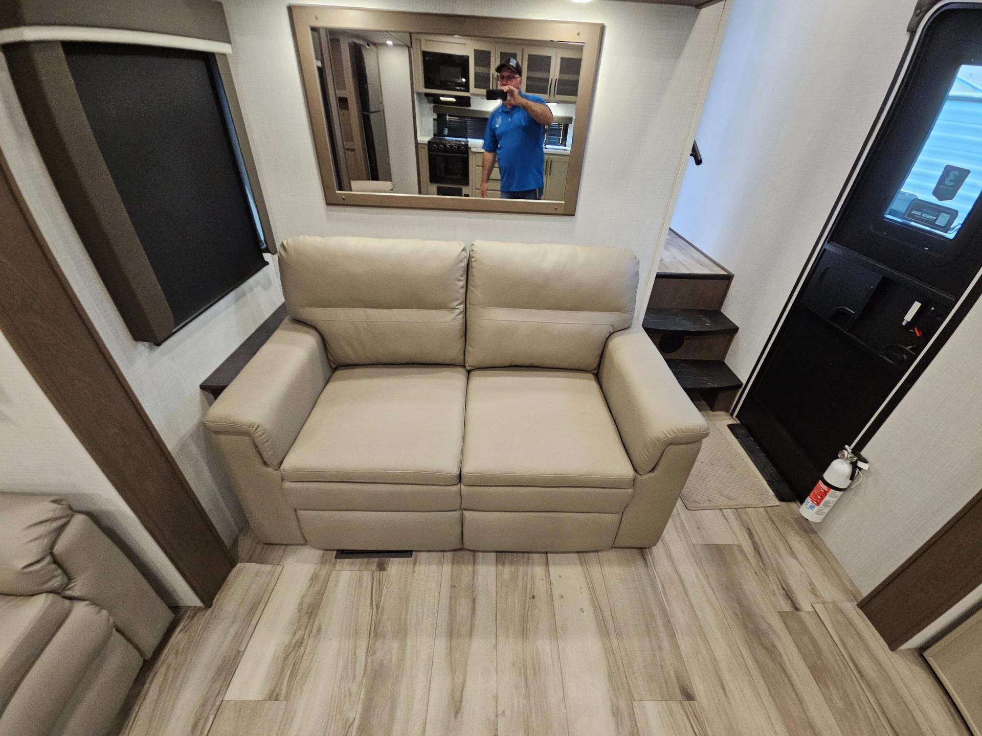 2027 Keystone RV 2027 Keystone RV Cougar - thumbnail 27