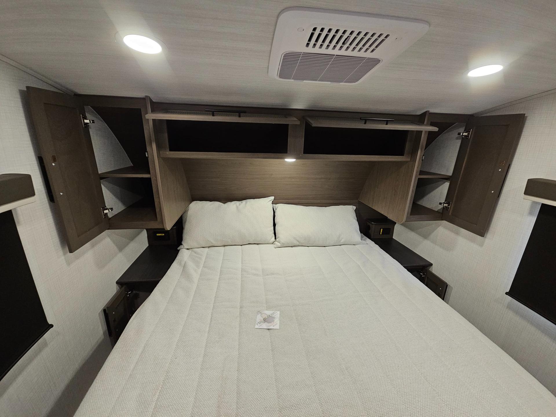 2027 Keystone RV 2027 Keystone RV Cougar - thumbnail 39