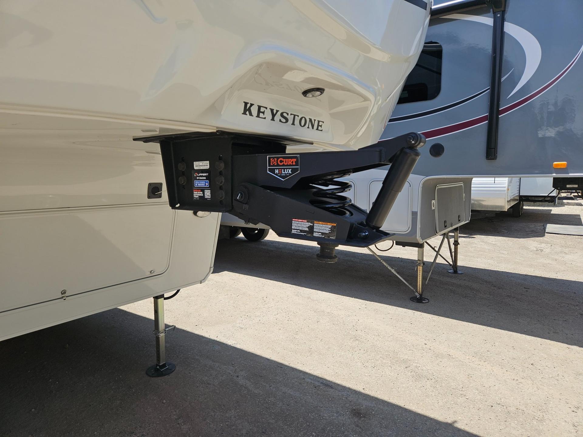 2027 Keystone RV 2027 Keystone RV Cougar - thumbnail 42