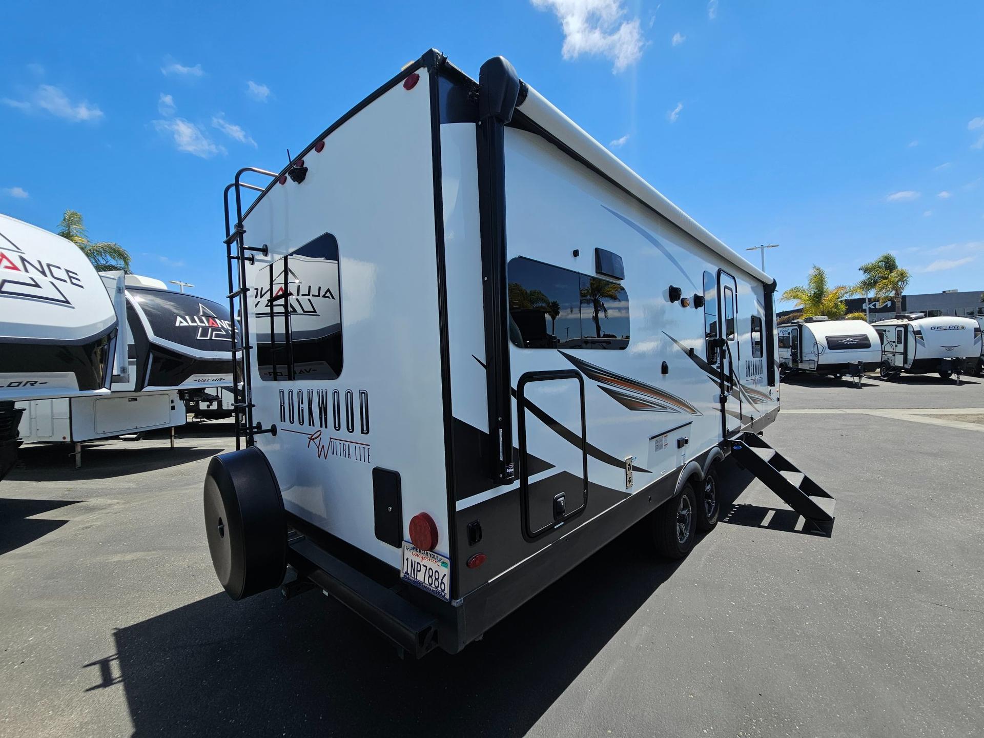 2021 Forest River RV 2021 Forest River RV Rockwood Ultra Lite - thumbnail 2