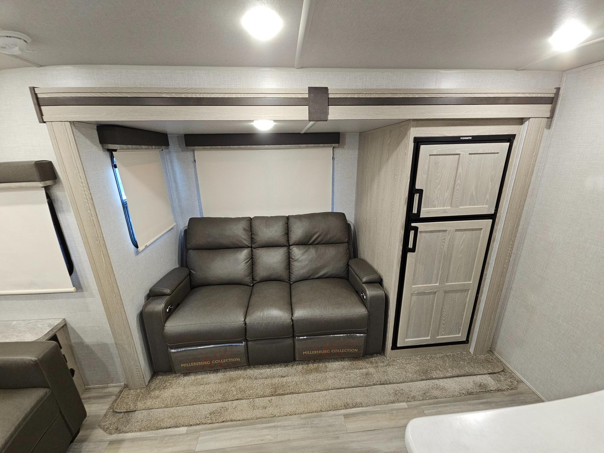 2021 Forest River RV 2021 Forest River RV Rockwood Ultra Lite - thumbnail 7