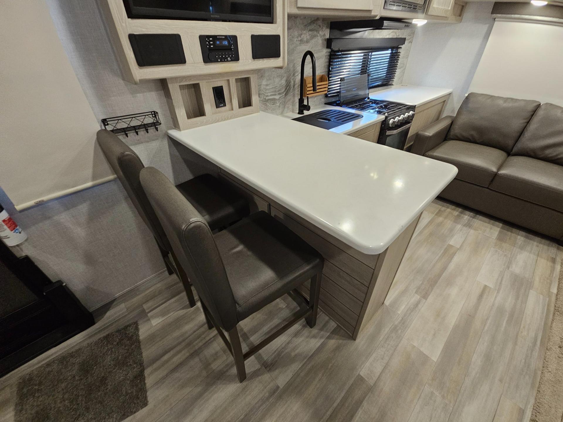 2021 Forest River RV 2021 Forest River RV Rockwood Ultra Lite - thumbnail 22