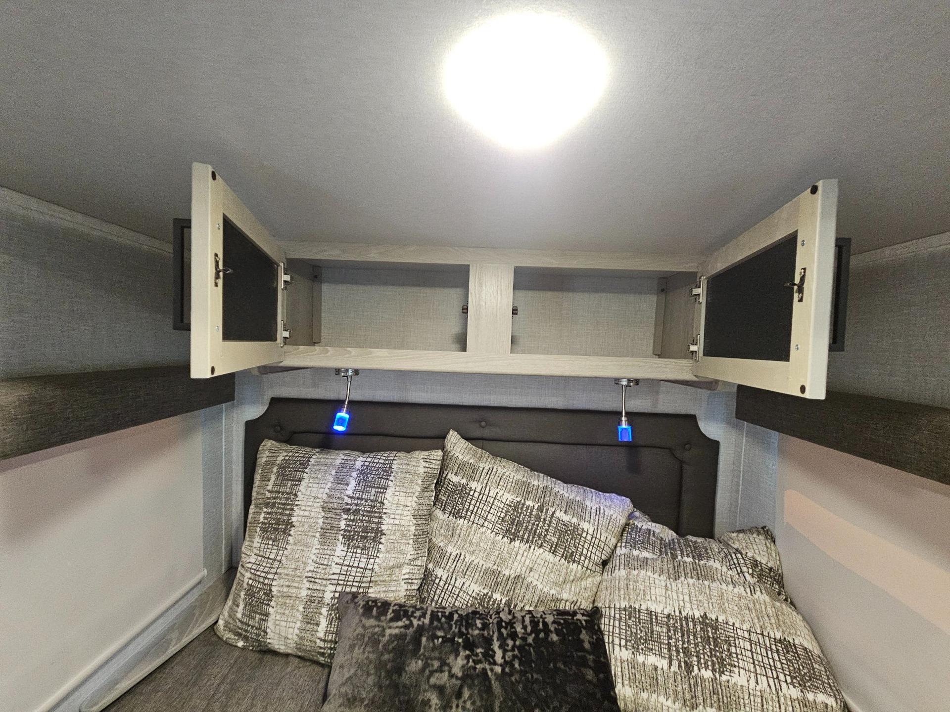 2021 Forest River RV 2021 Forest River RV Rockwood Ultra Lite - thumbnail 26