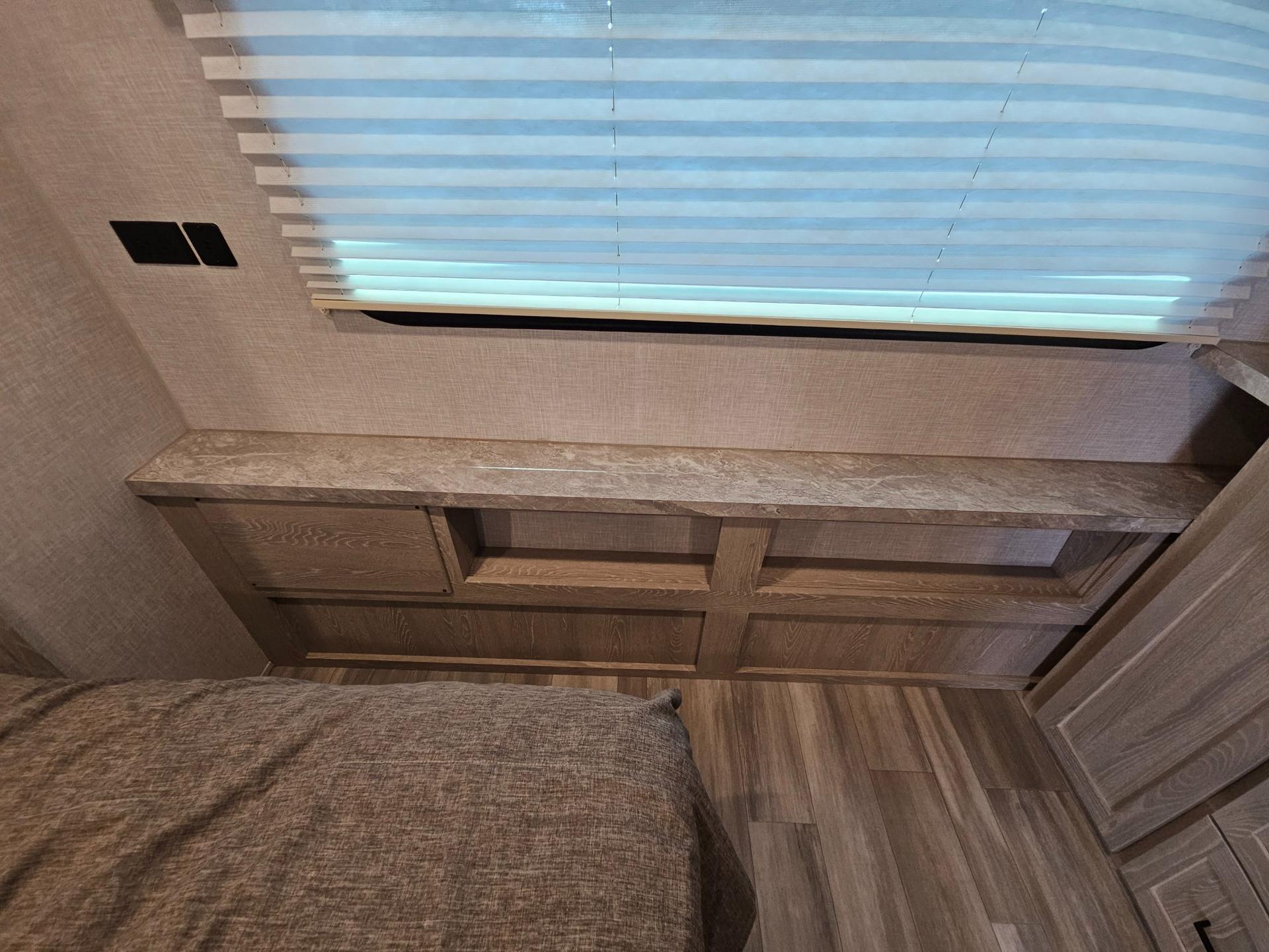 2021 Forest River RV 2021 Forest River RV Rockwood Ultra Lite - thumbnail 27