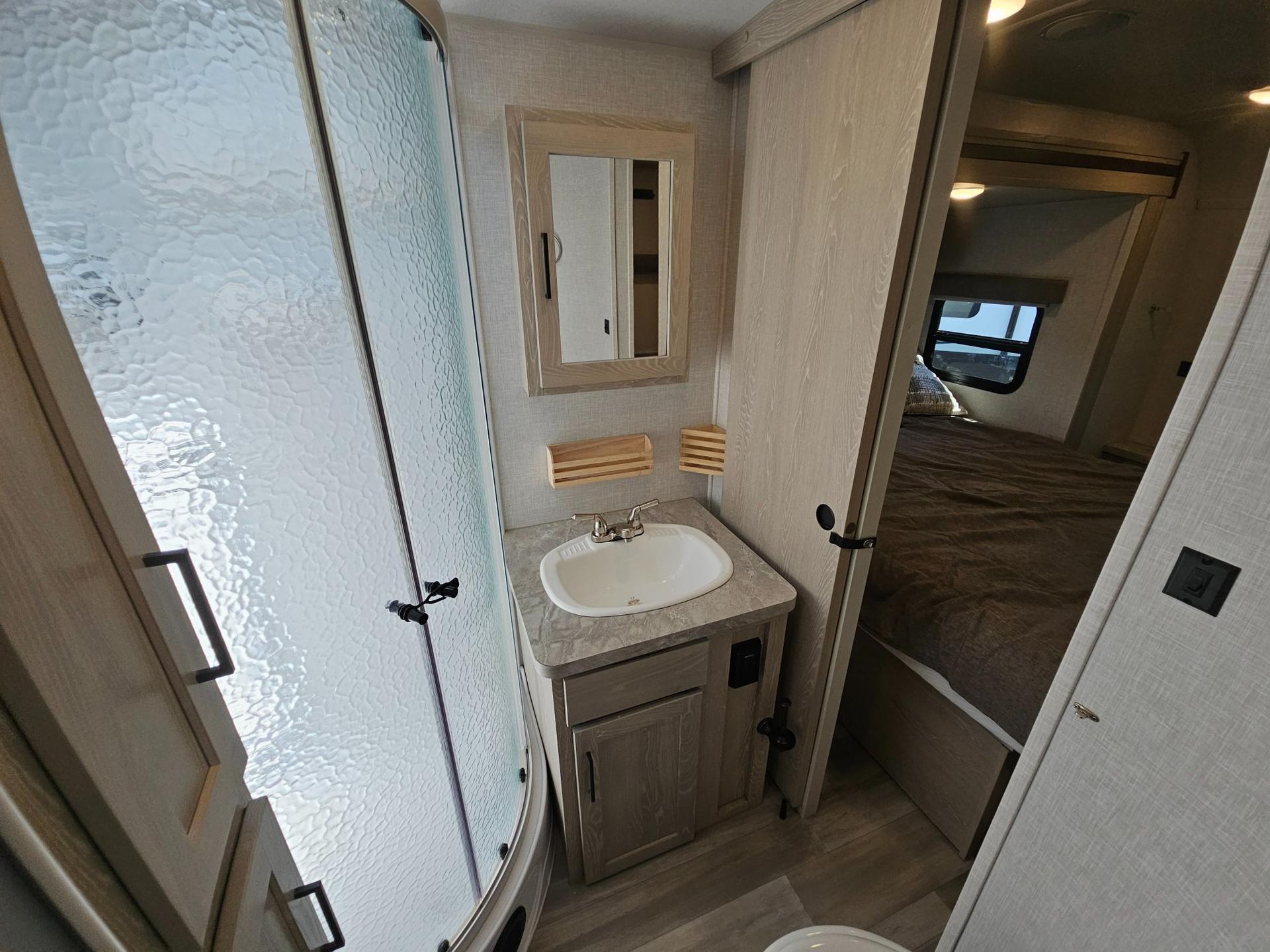 2021 Forest River RV 2021 Forest River RV Rockwood Ultra Lite - thumbnail 32