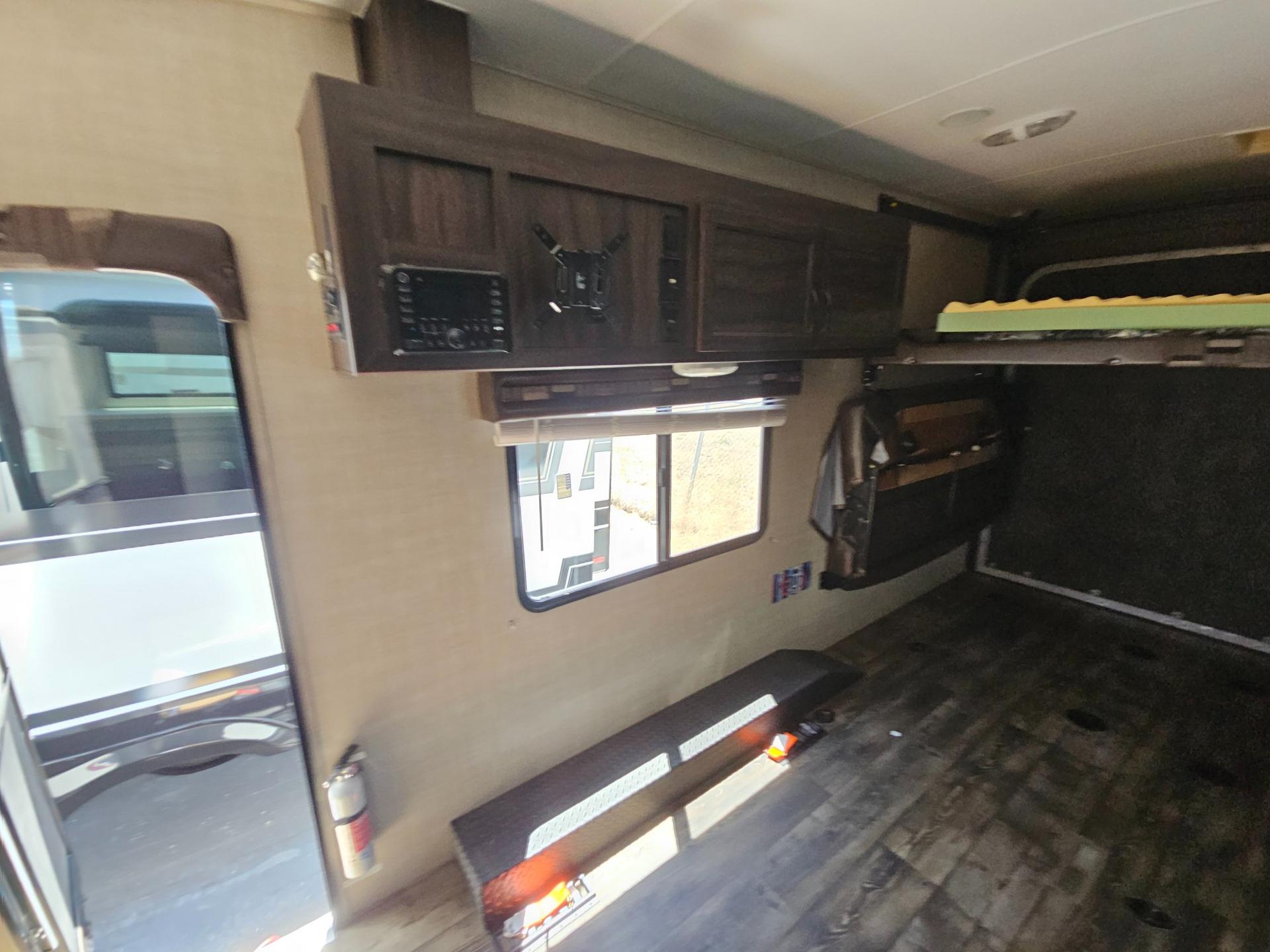 2019 Pacific Coachworks 2019 Pacific Coachworks Surf Side - thumbnail 4