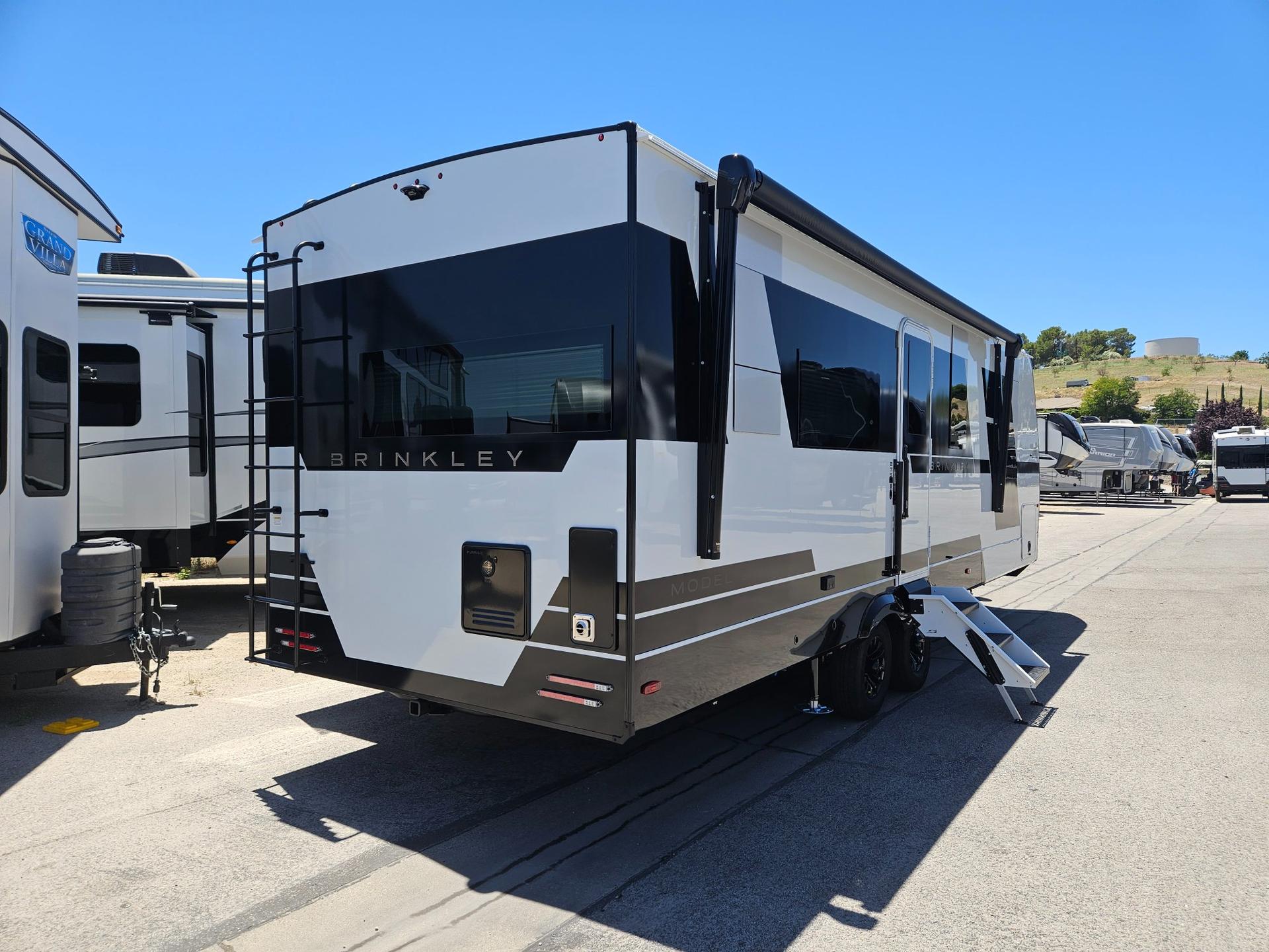 2027 Brinkley RV 2027 Brinkley RV Model I - thumbnail 2