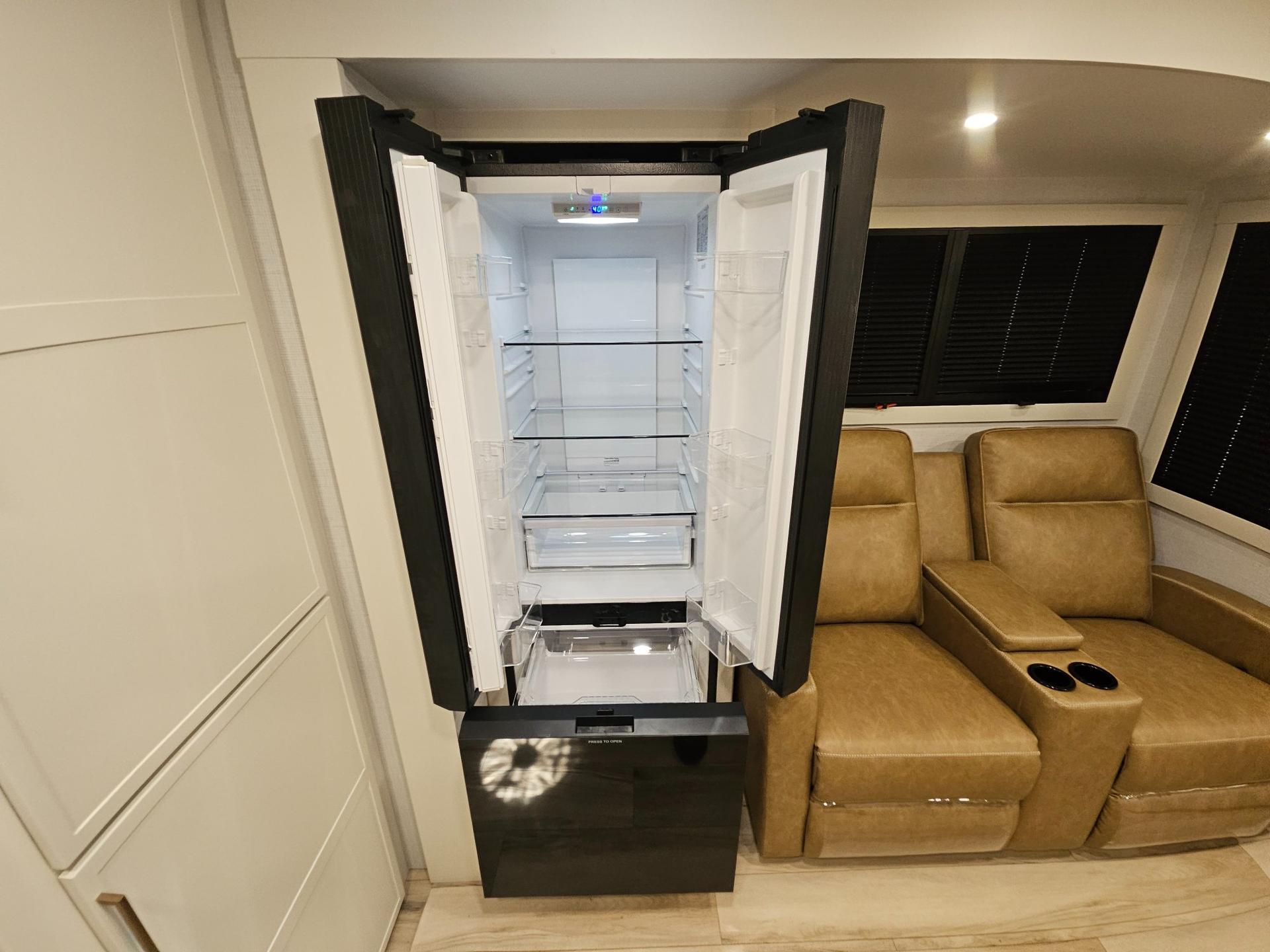 2027 Brinkley RV 2027 Brinkley RV Model I - thumbnail 9